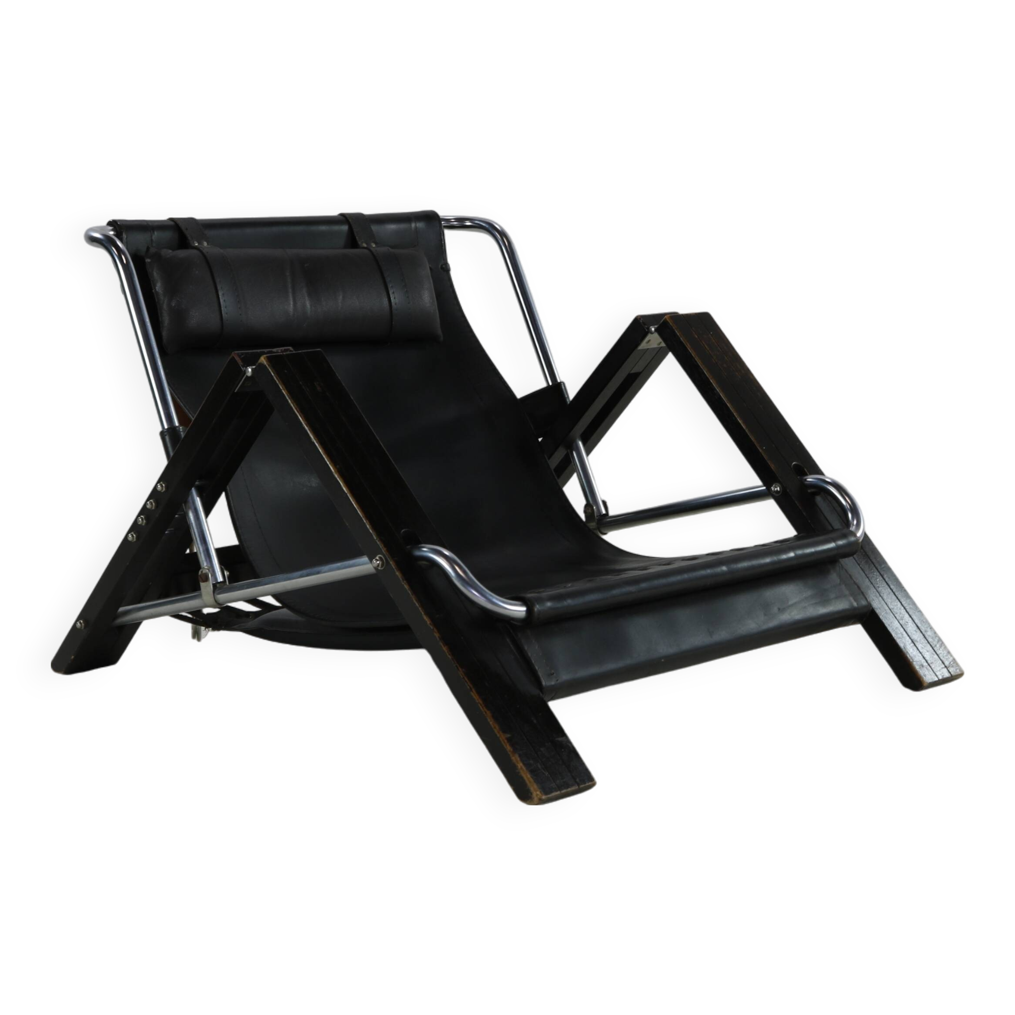 Seventies leather grasshopper lounge object by Sonja Wasseur