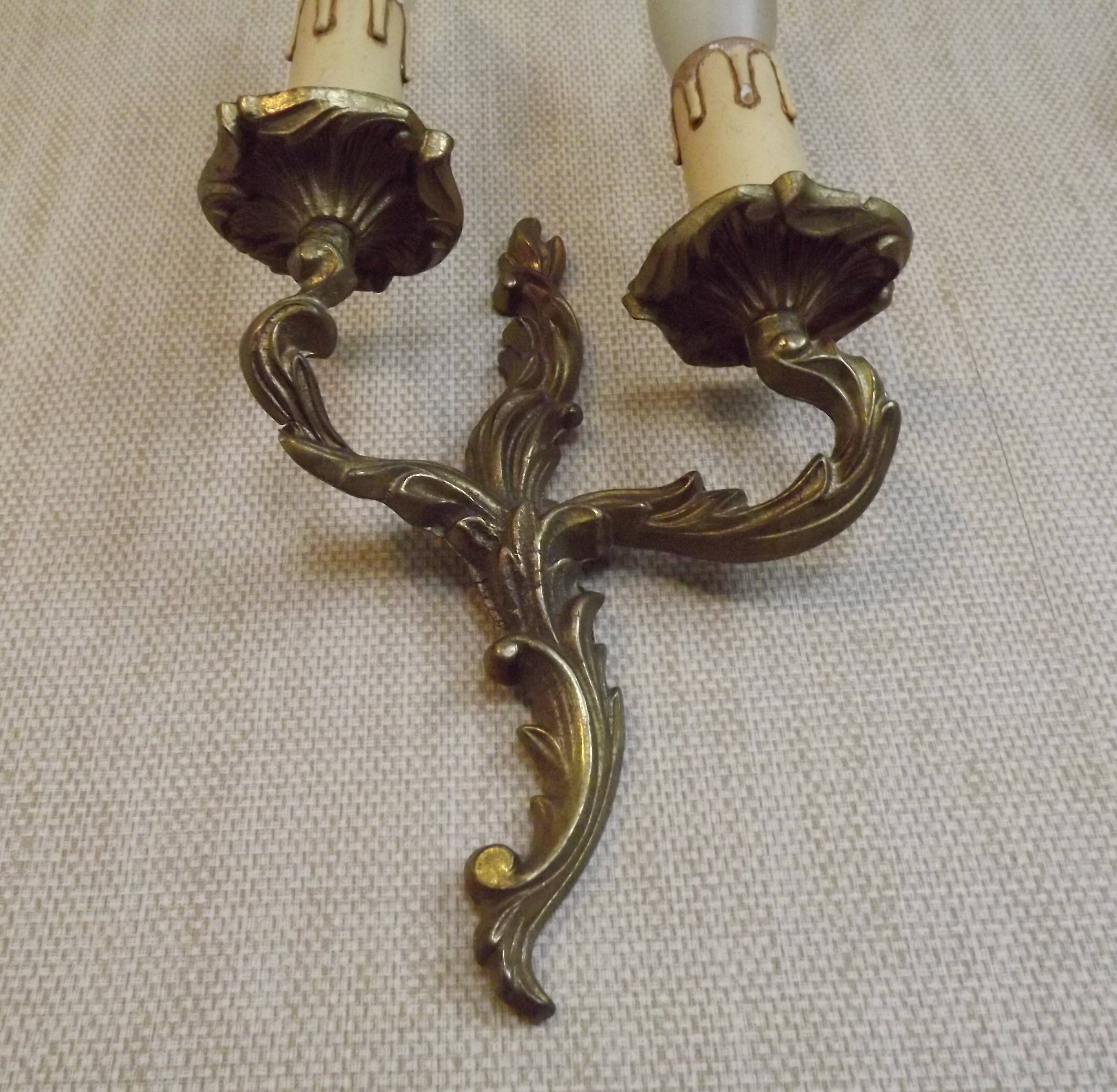 Elegant Vintage French Bronze Double Wall Sconces with Acanthus Leaf Detail 5111