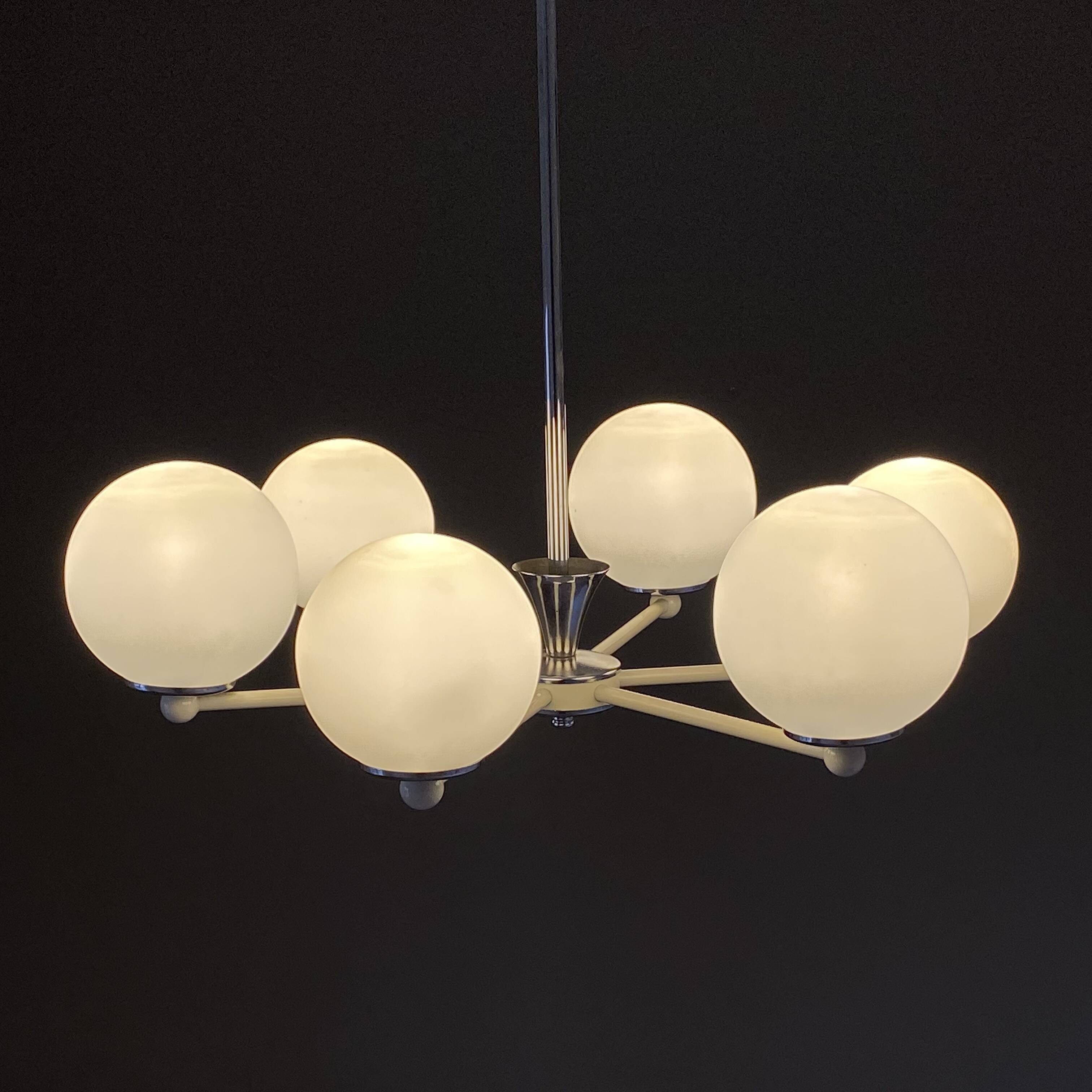 Lustre spoutnik. 1970. 6 globes. space age.
