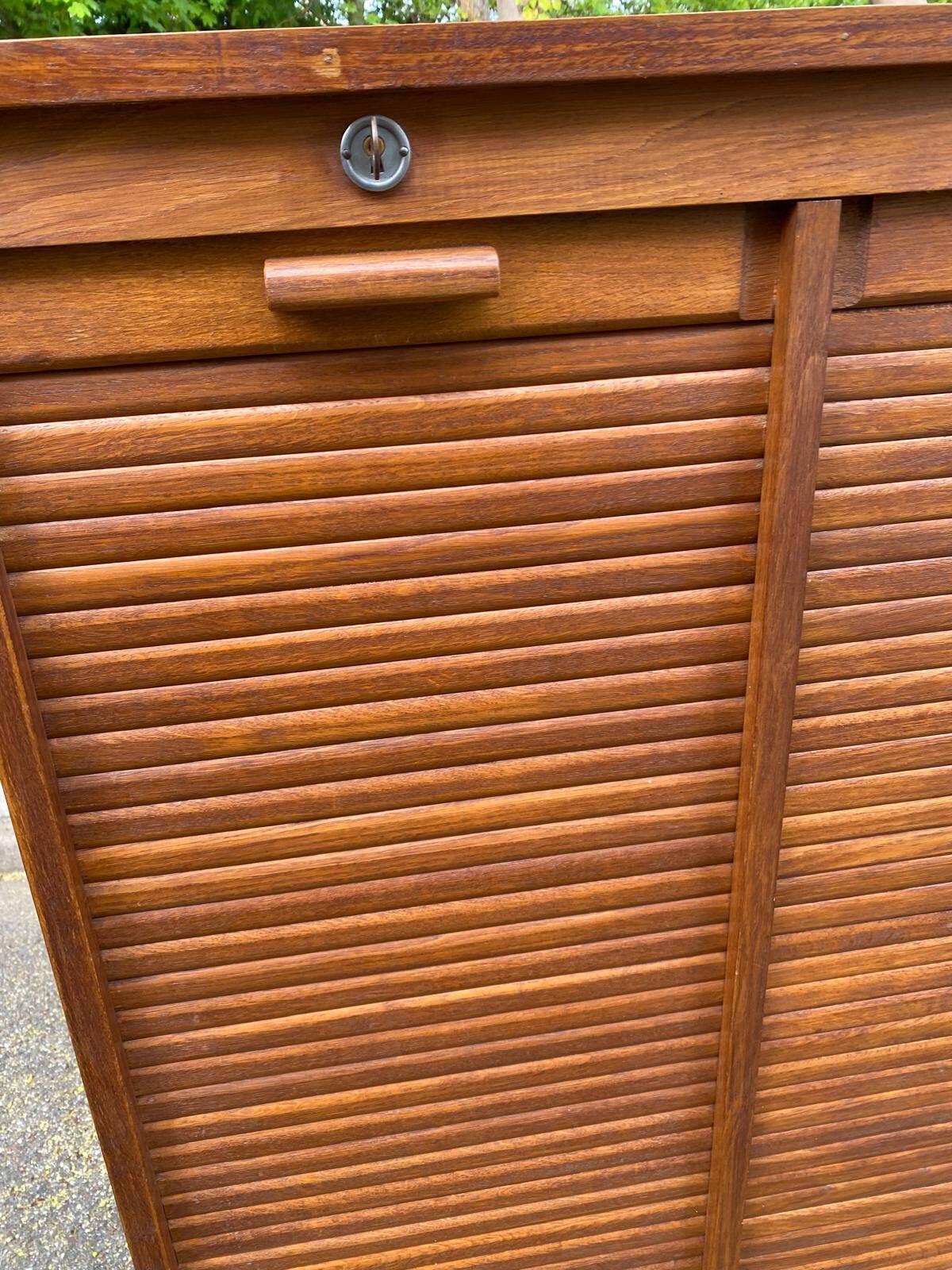 Double curtain cabinet in oak