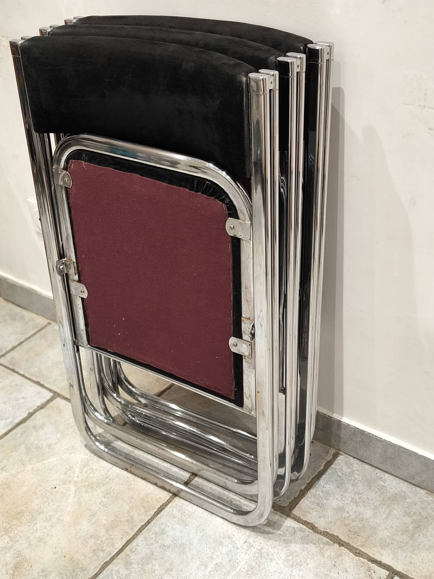 3 Tamara folding chairs from the 1970s