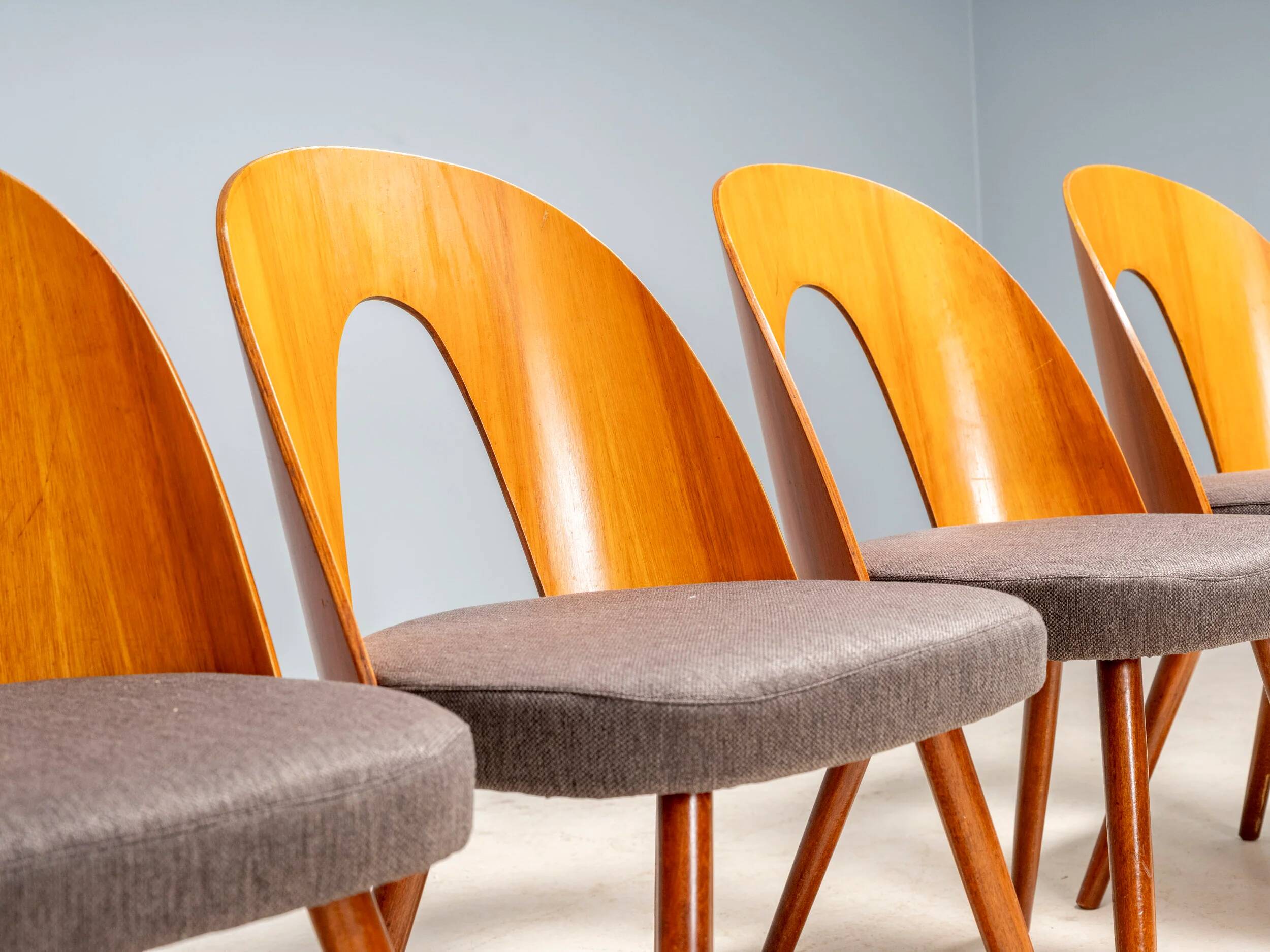 Chaises de salle à manger Antonín Šuman, Tatra Nábytok, Tchécoslovaquie années 1960.