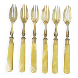 Dessert forks