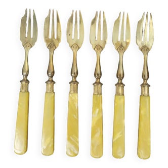 Dessert forks