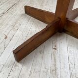 Patère wears pine coat 70