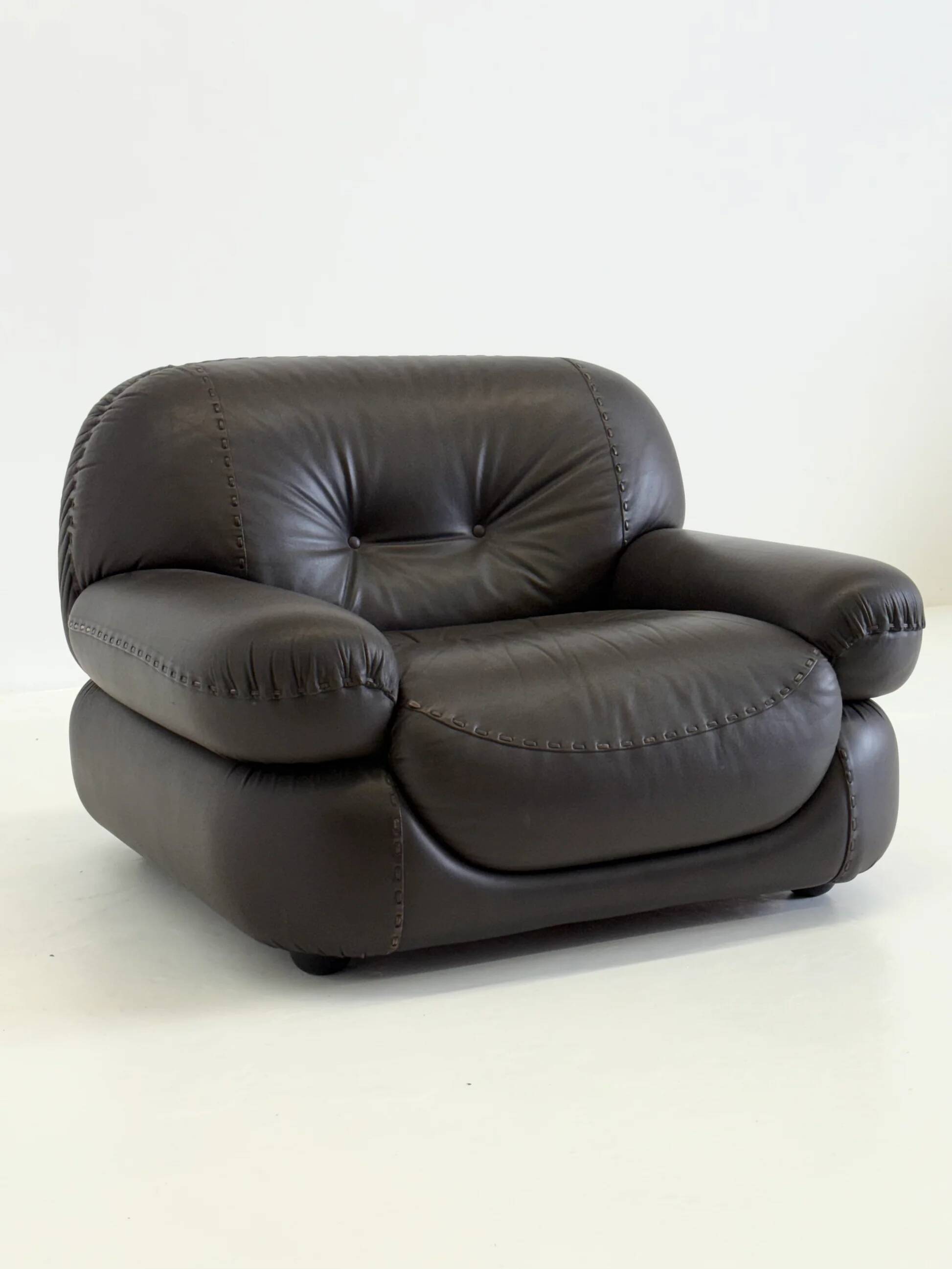 Dark brown leather Sapporo armchair for Mobil Girgi