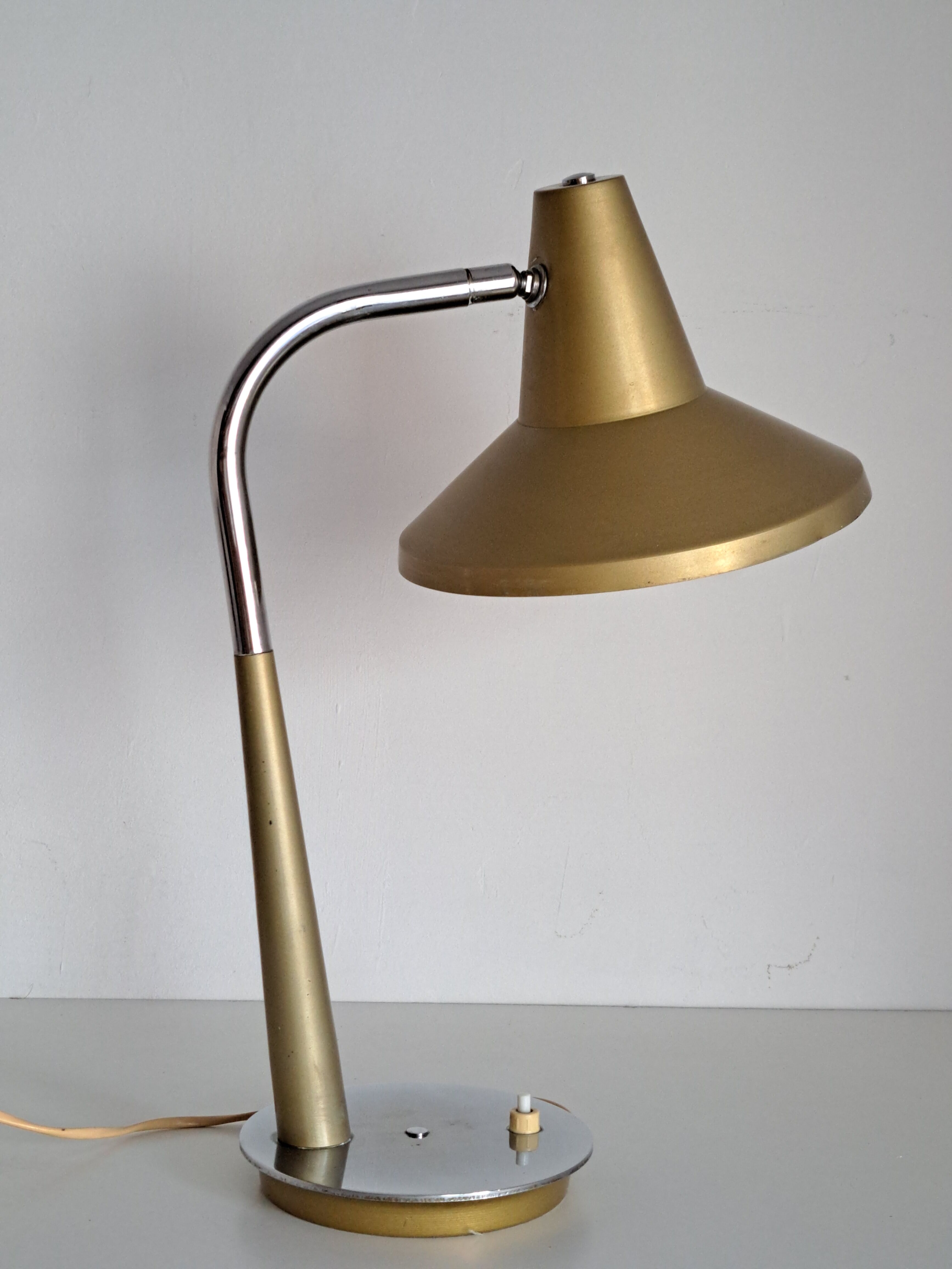 Antique desk lamp