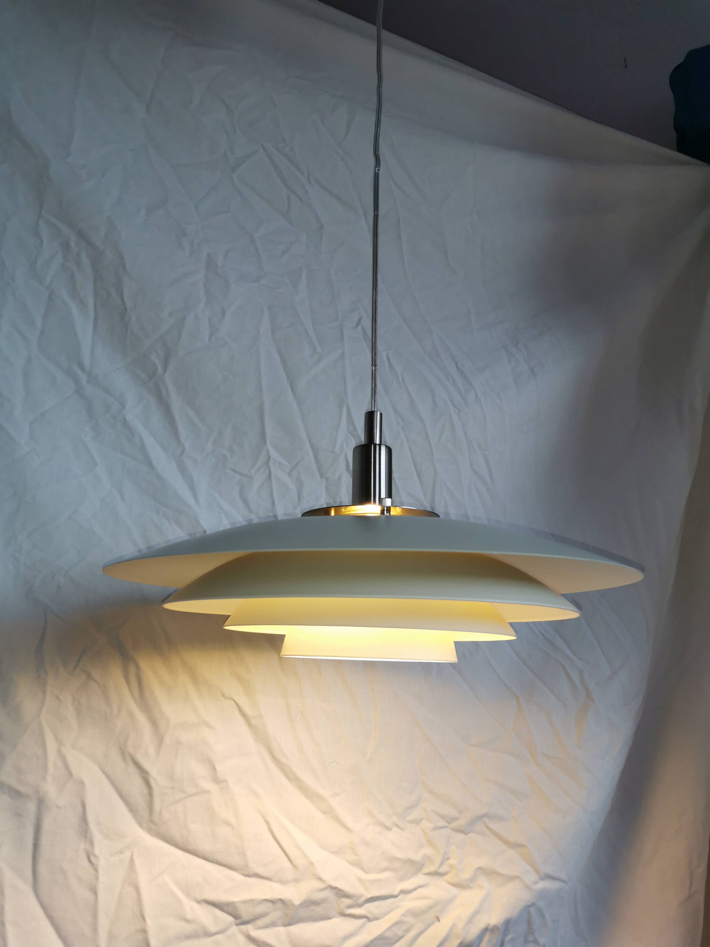White pendant light, Scandinavian, space age, Poulsen style, 1990.