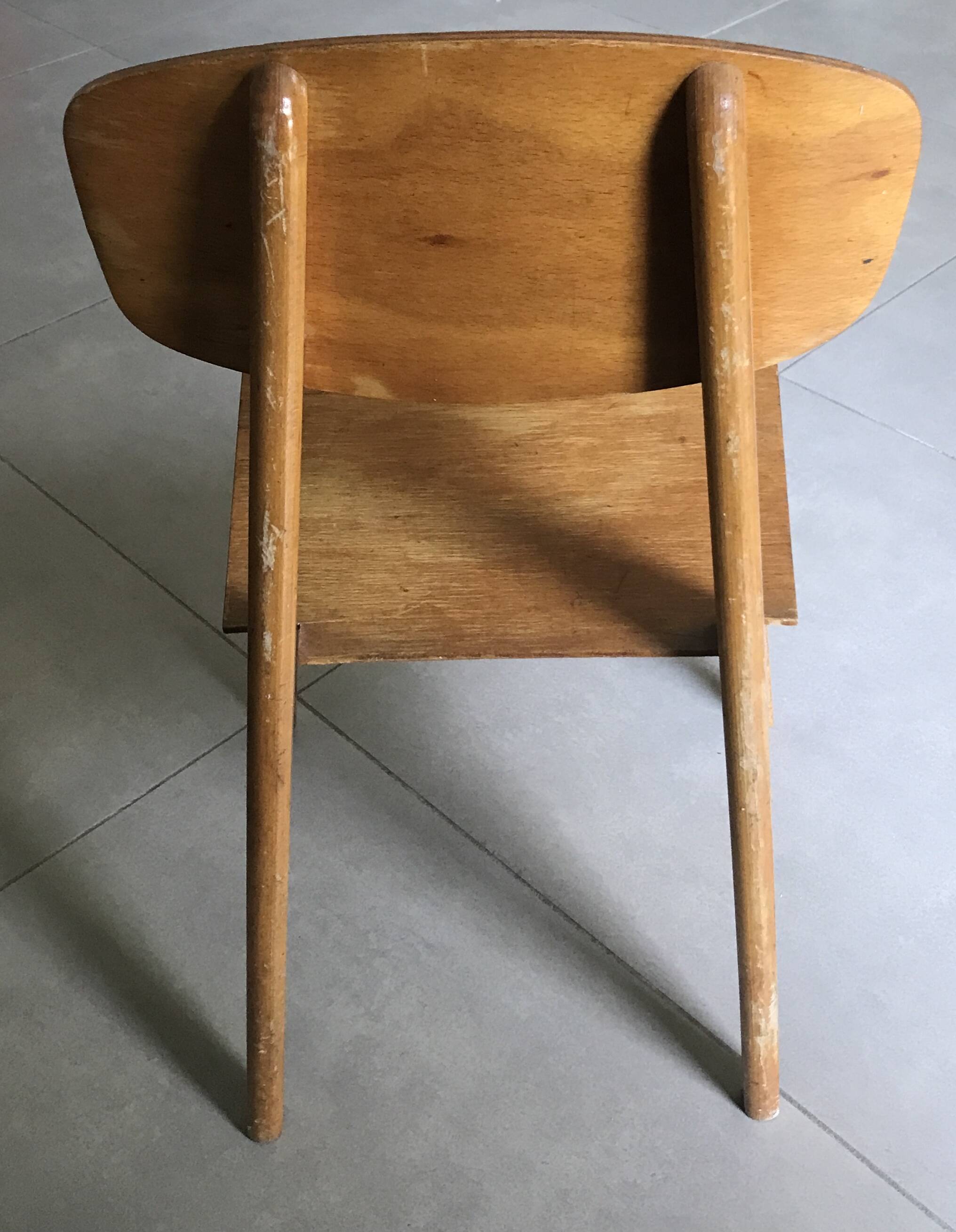 Vintage wooden chair for children from the 1960s:1970s