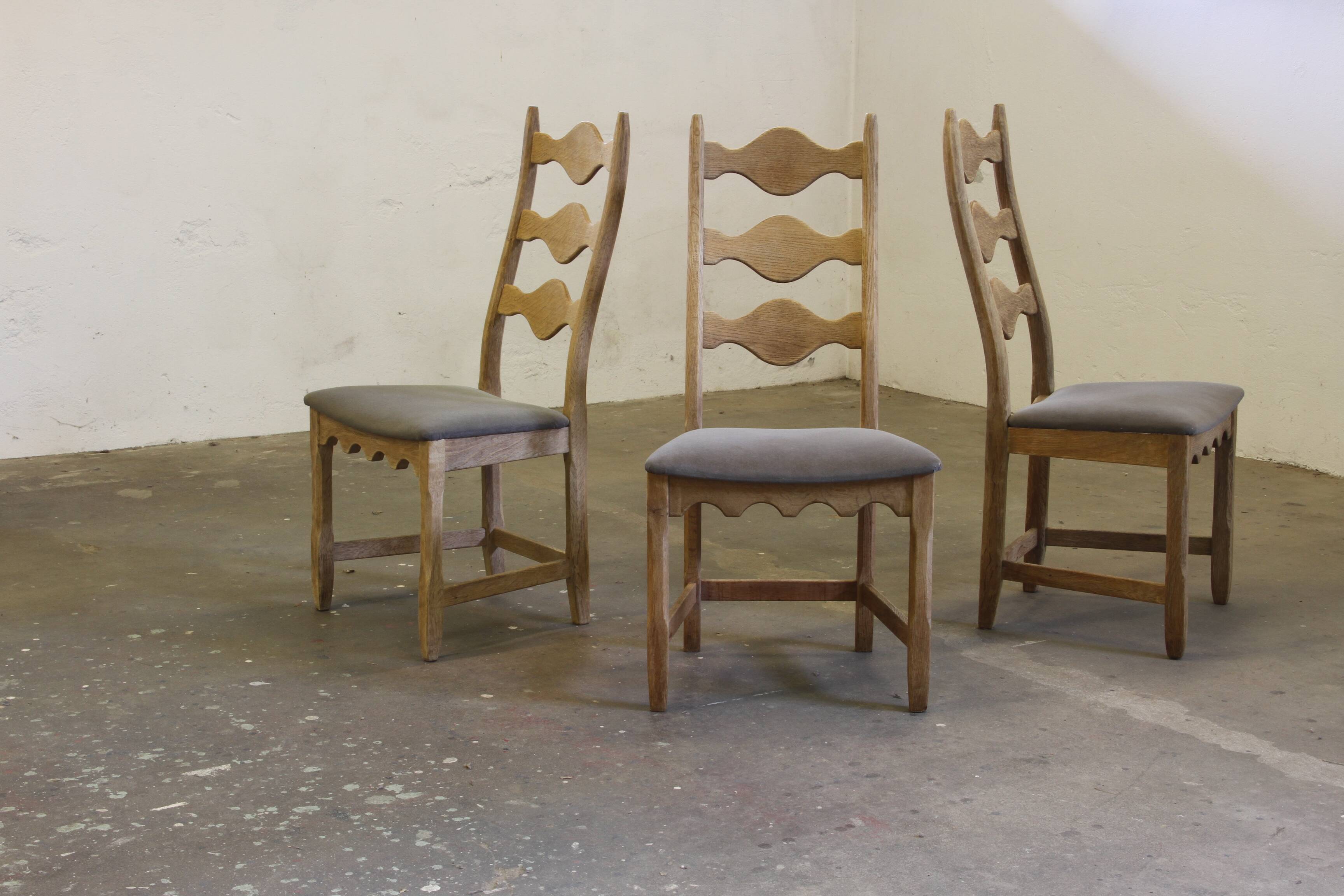 Chaises en chêne à dossier haut / échelle de style Henning Kjærnulf, années 1960, ensemble de 4