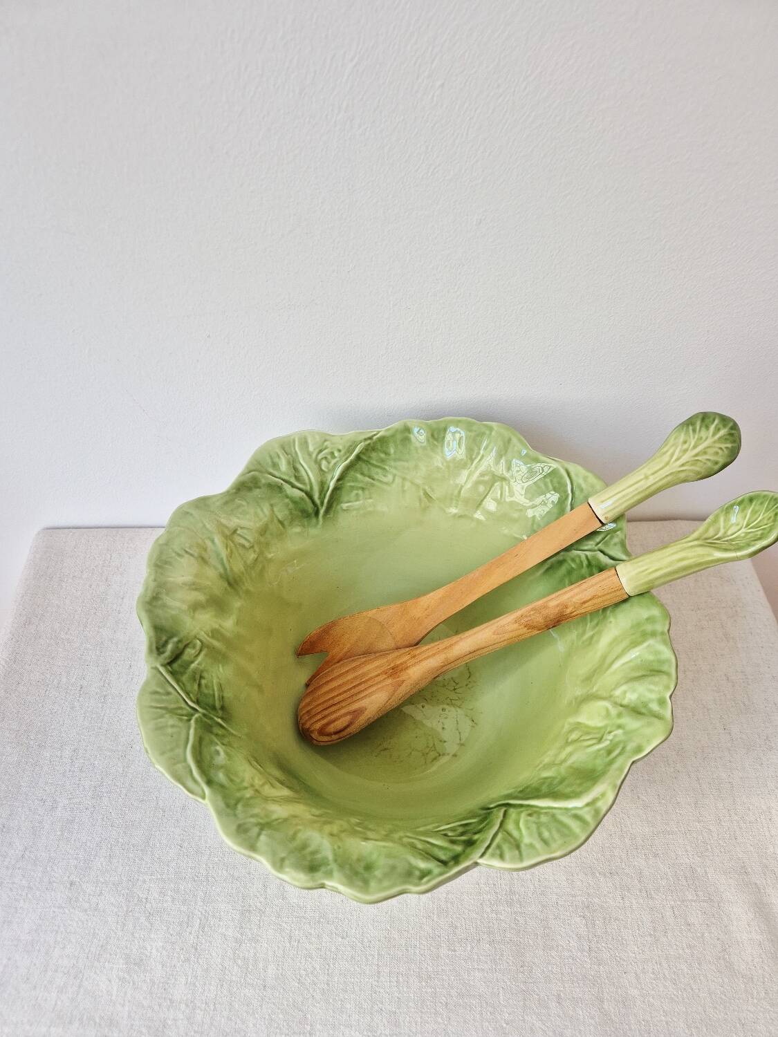 Large salad bowl in earthenware "Cabbage" 1970s - Vintage