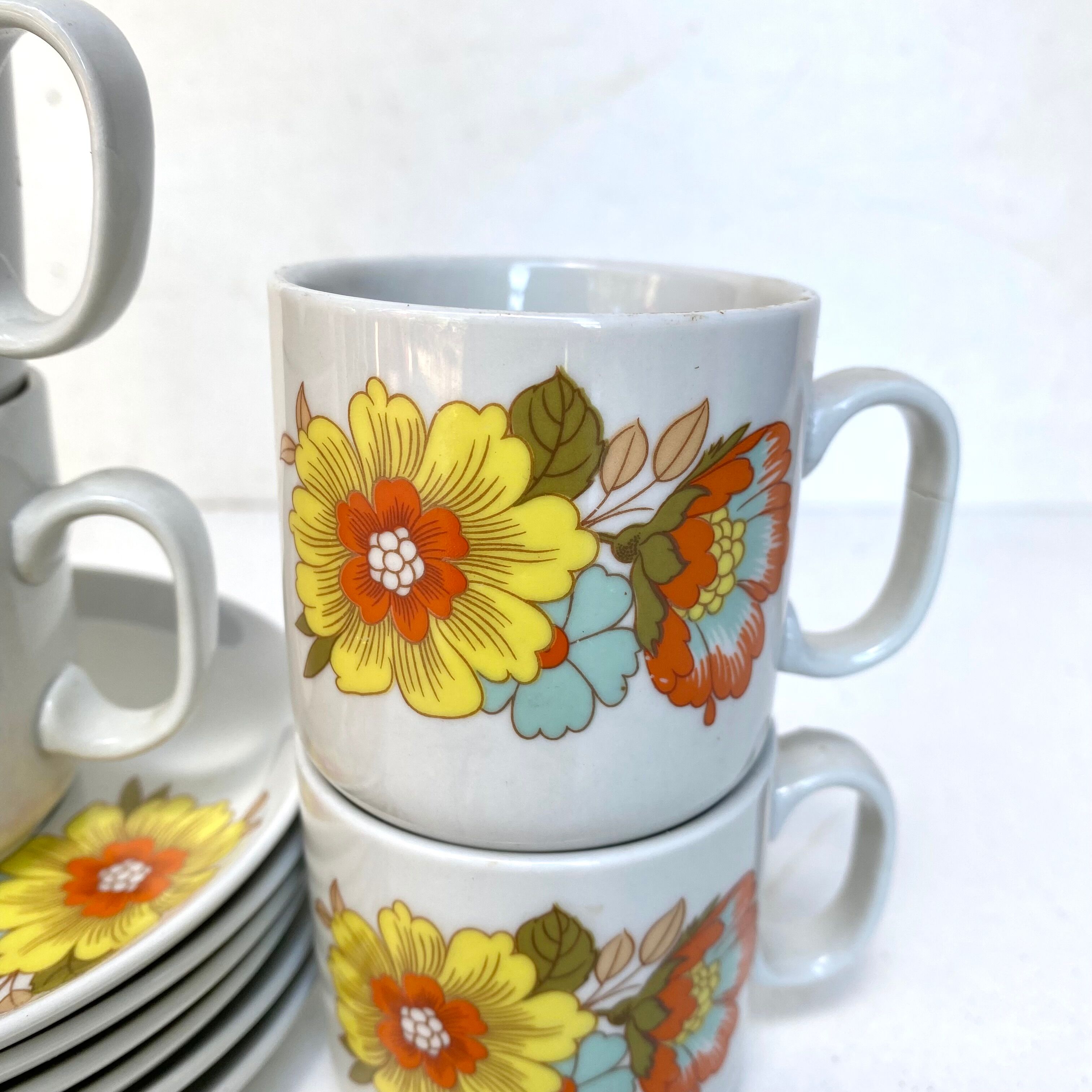 Monopoli vintage coffee cups