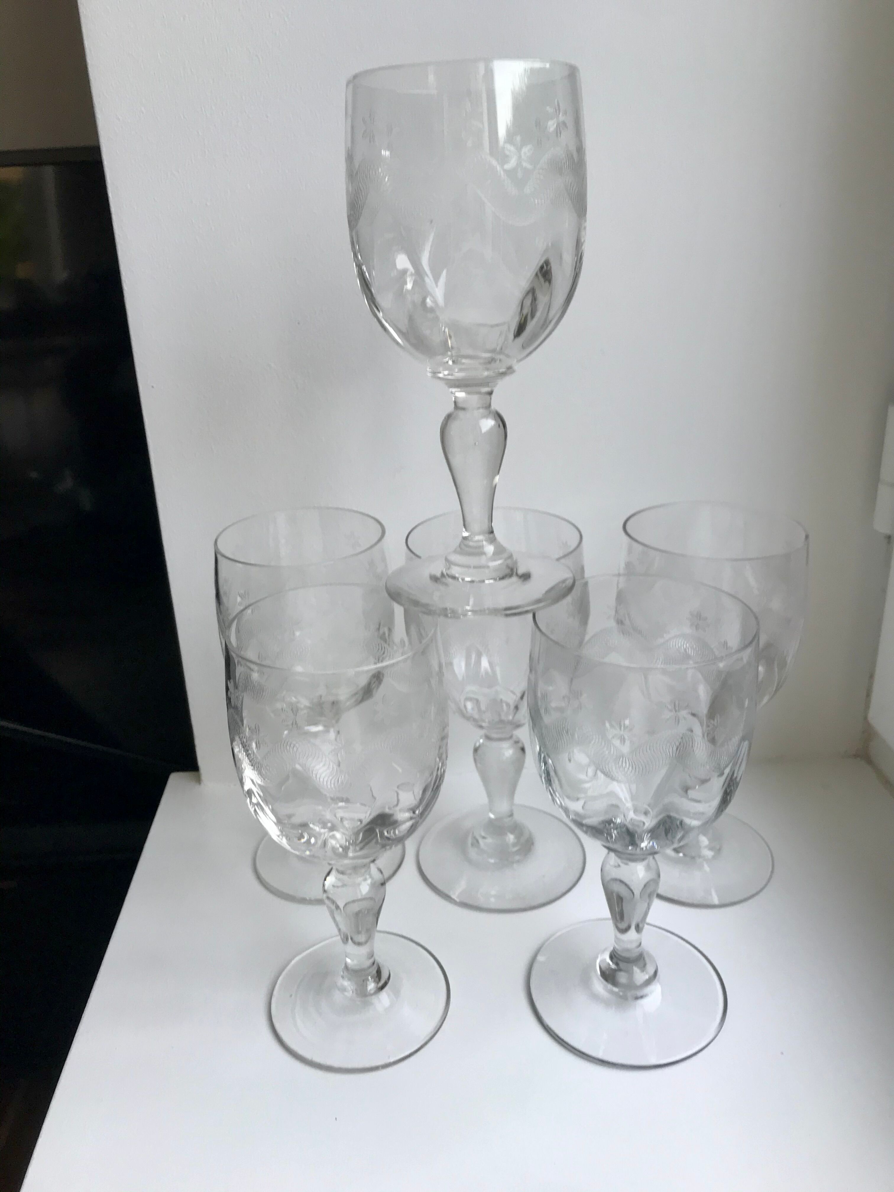 Lot de 6 verres à vin en cristal gravé début xxème