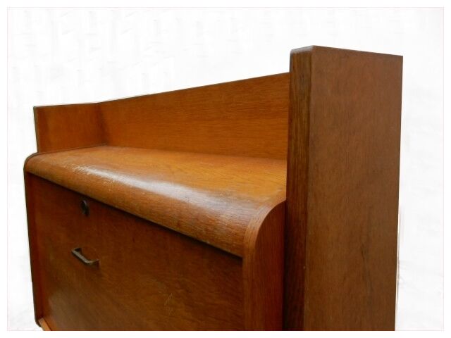 Scandinavian secretary 1950