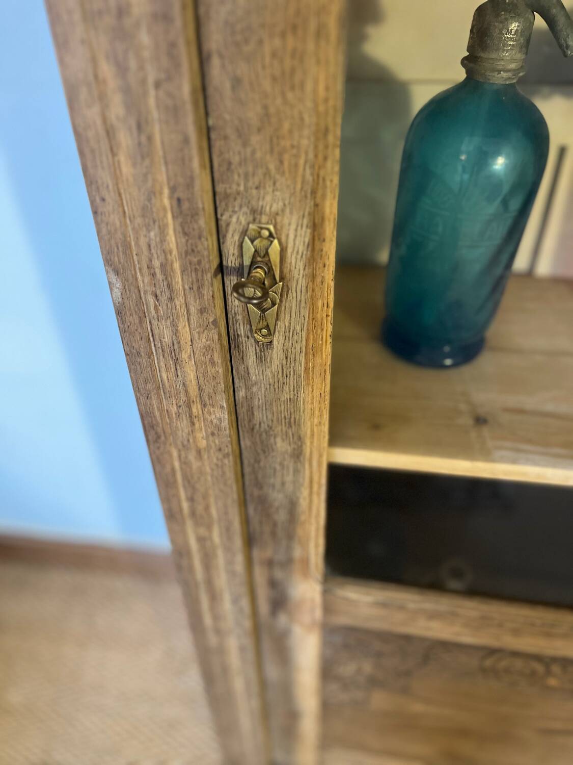 Vintage art deco dresser