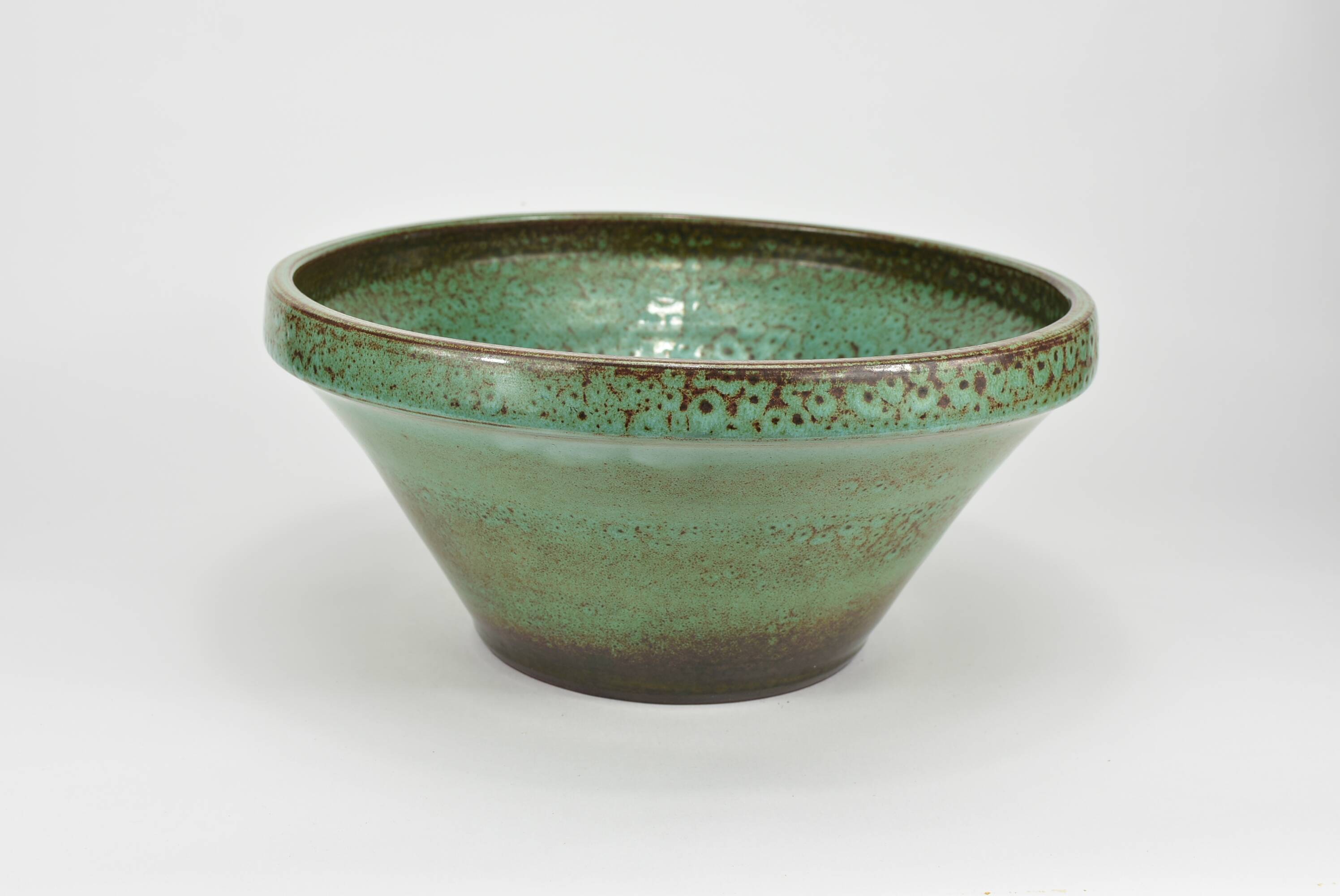 green enameled basin