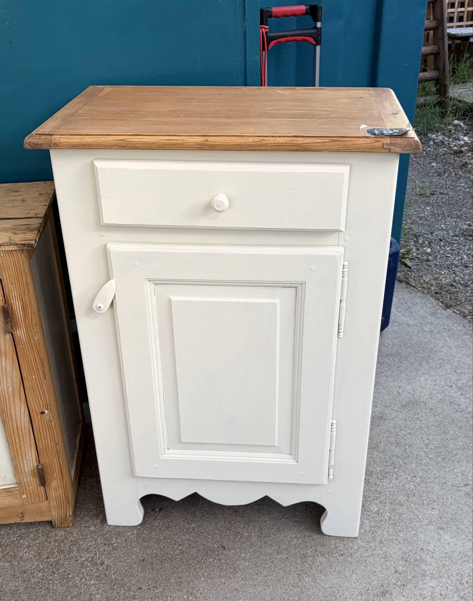 Confit cupboard buffet