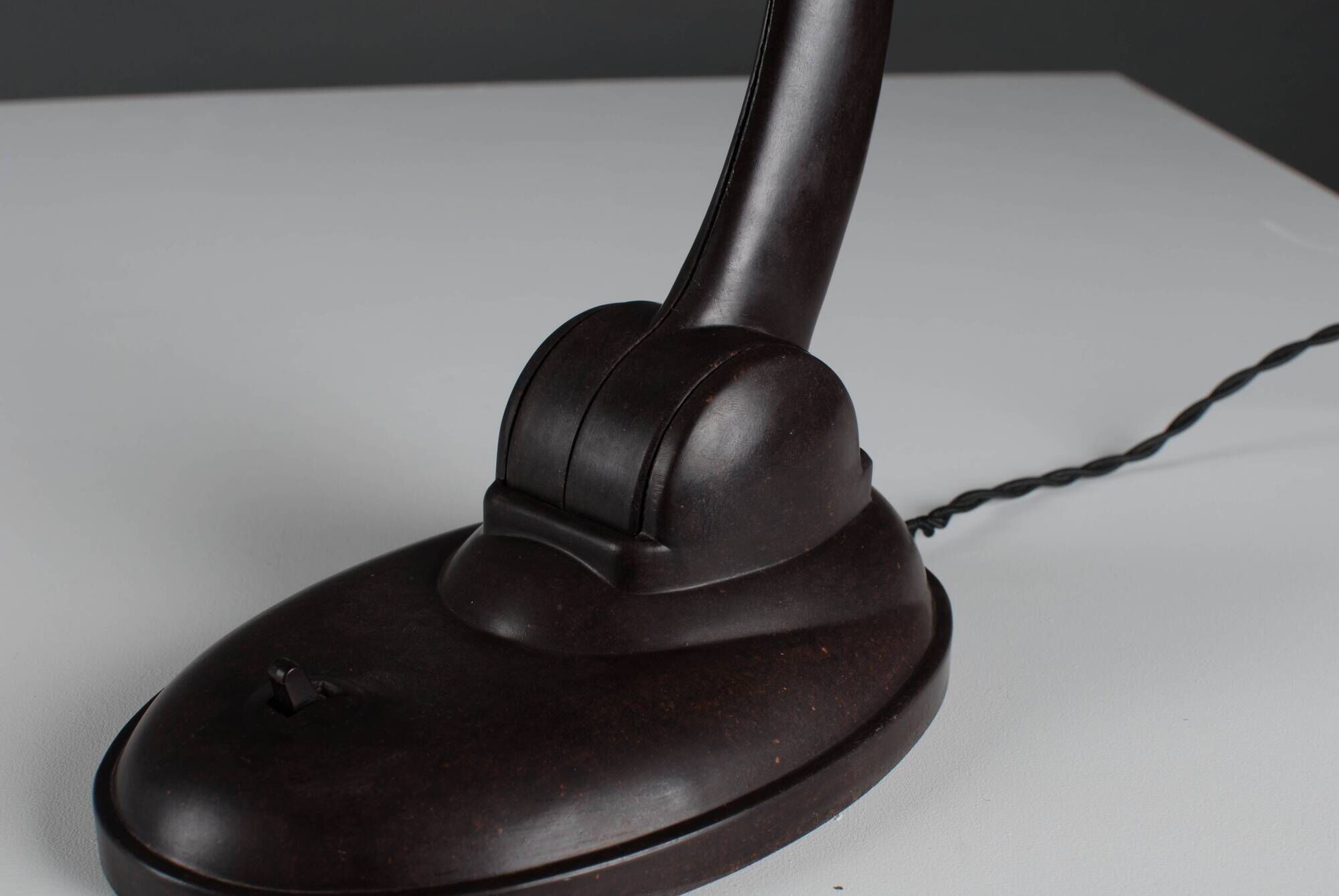 Art Deco desk lamp in brown Bakelite, model 11126, attributed to EKCO.