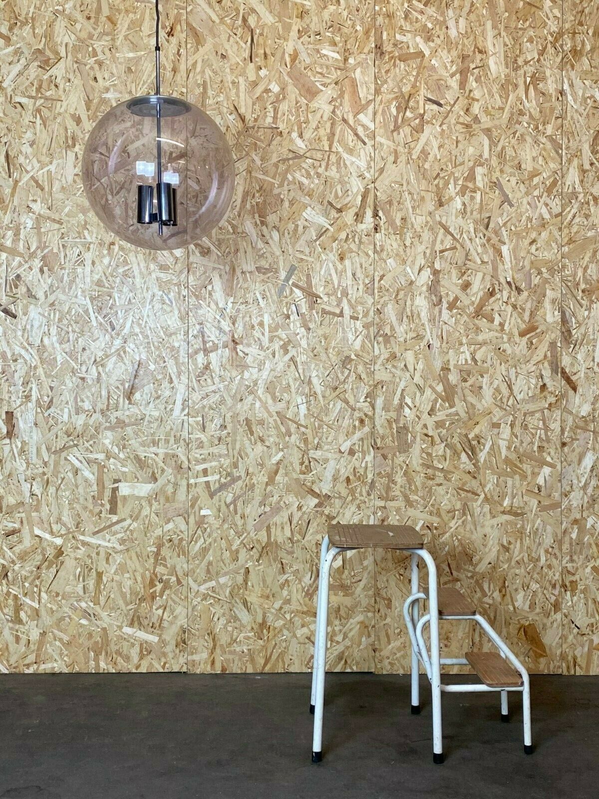 Limburg “Globe” pendant light
