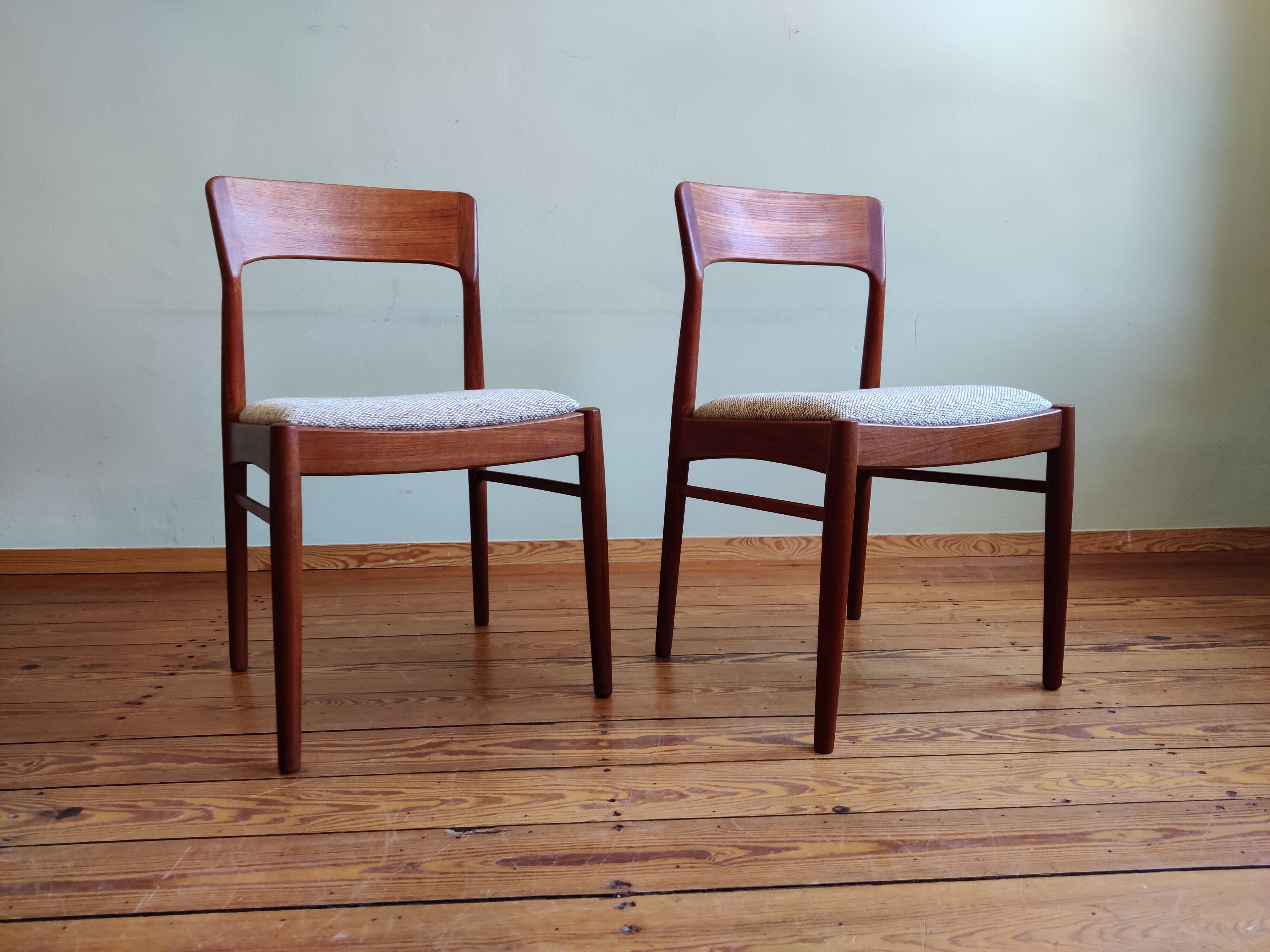 Teak chairs by Henning Kjaernulf for Korup Stolefabrik, Set of 4
