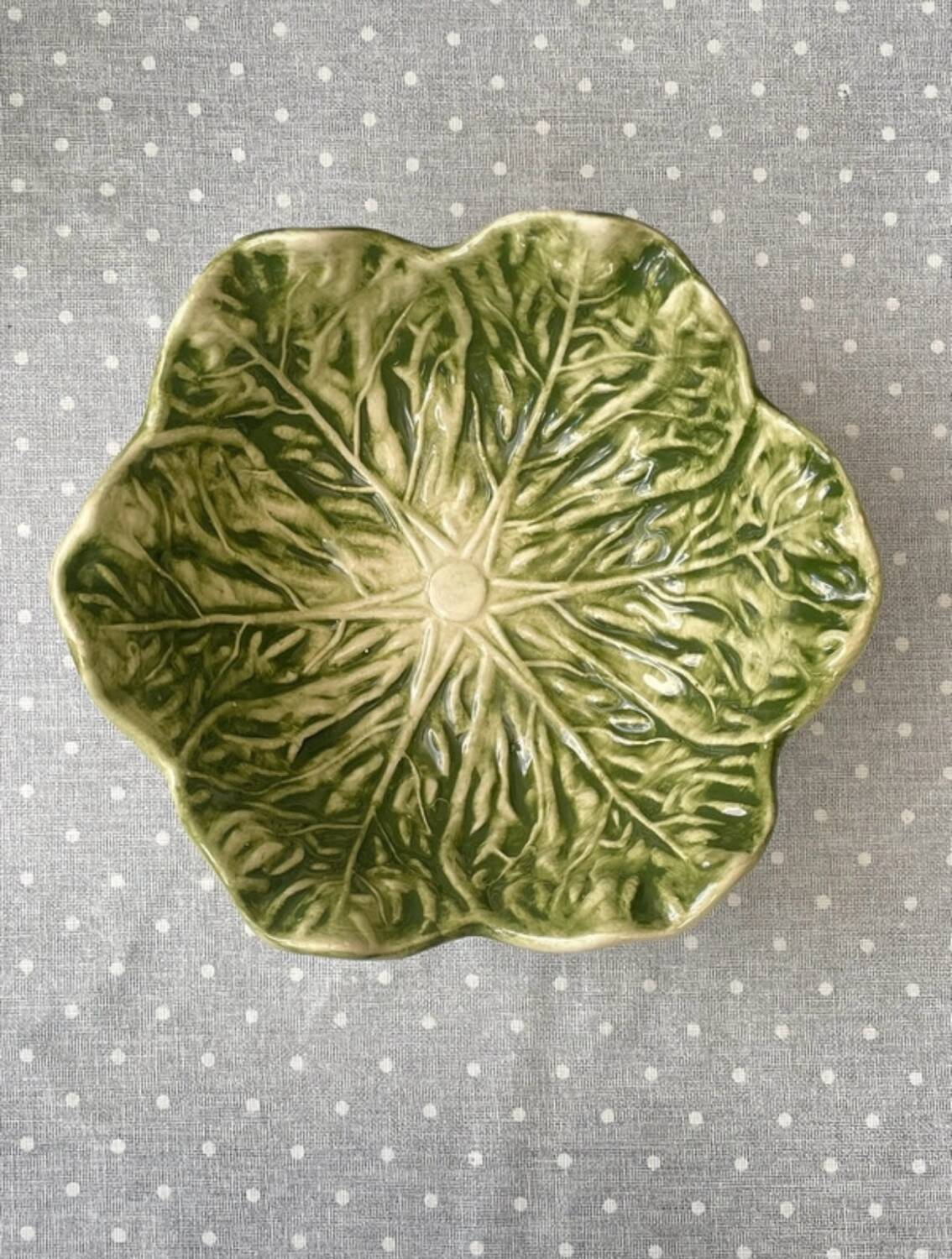 Set of 3 vintage ceramic salad bowls with cabbage leaves