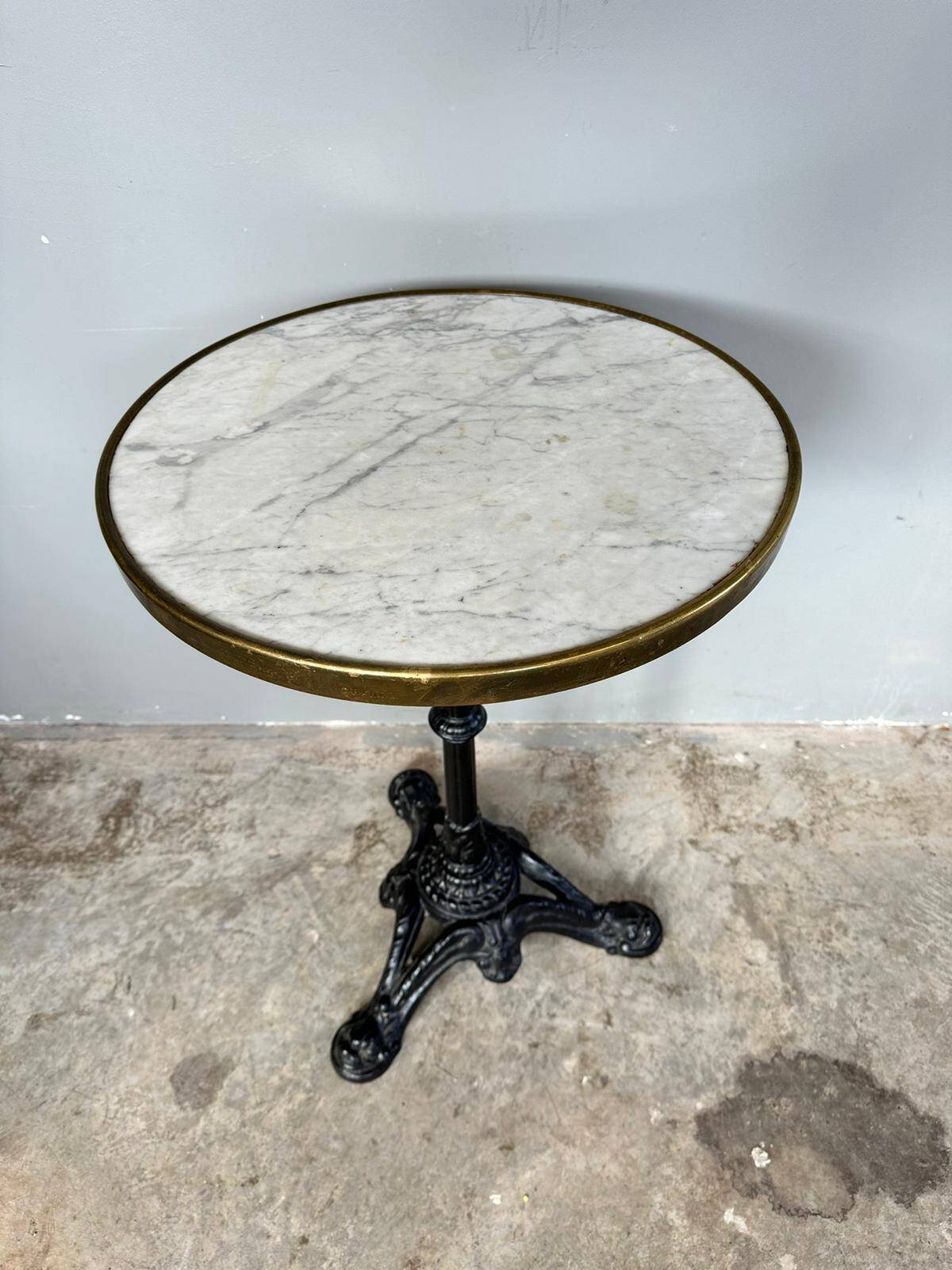 Godin Parisian bistro table in cast iron and marble top