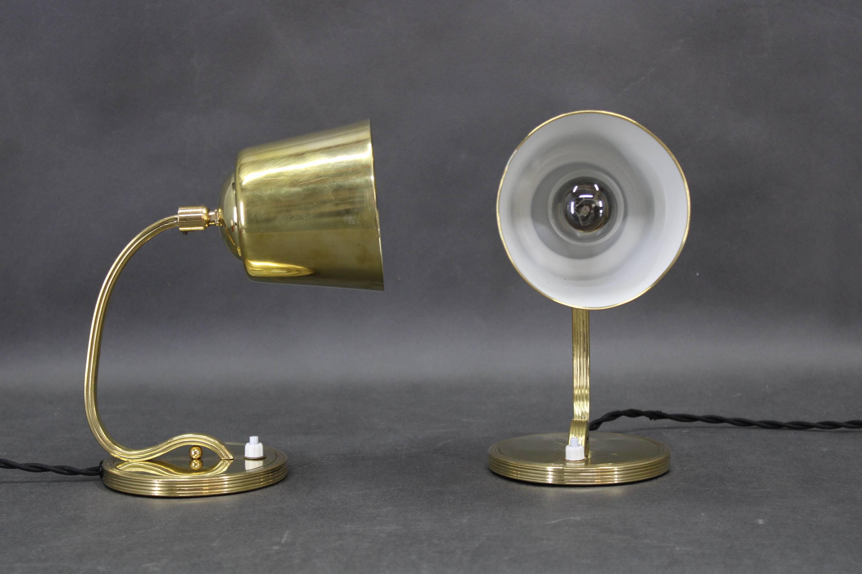 Paire de lampes de table ou murales en laiton ajustables, Tchécoslovaquie, années 1930