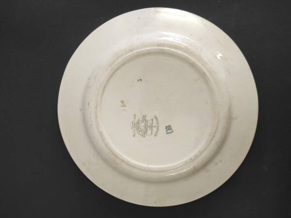 Set of 8 flat plates, Napoleon Terre de fer service