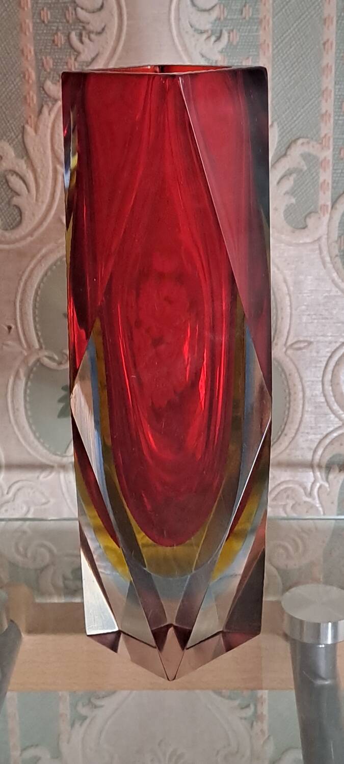Murano sommerso diamond vase very good condition 21cm old vintage glass