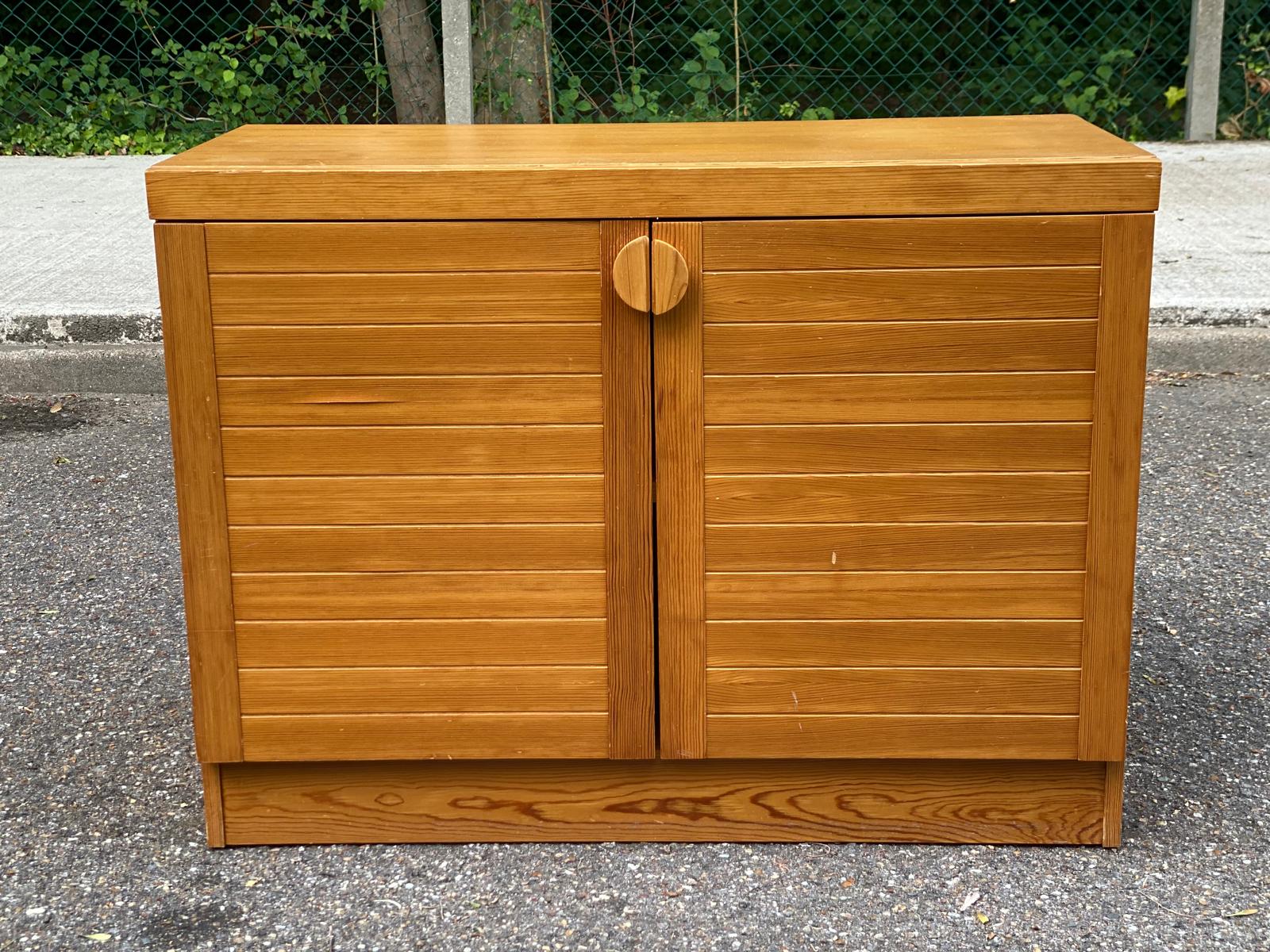 1970s wooden low storage chest.