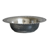Old dish, old basket