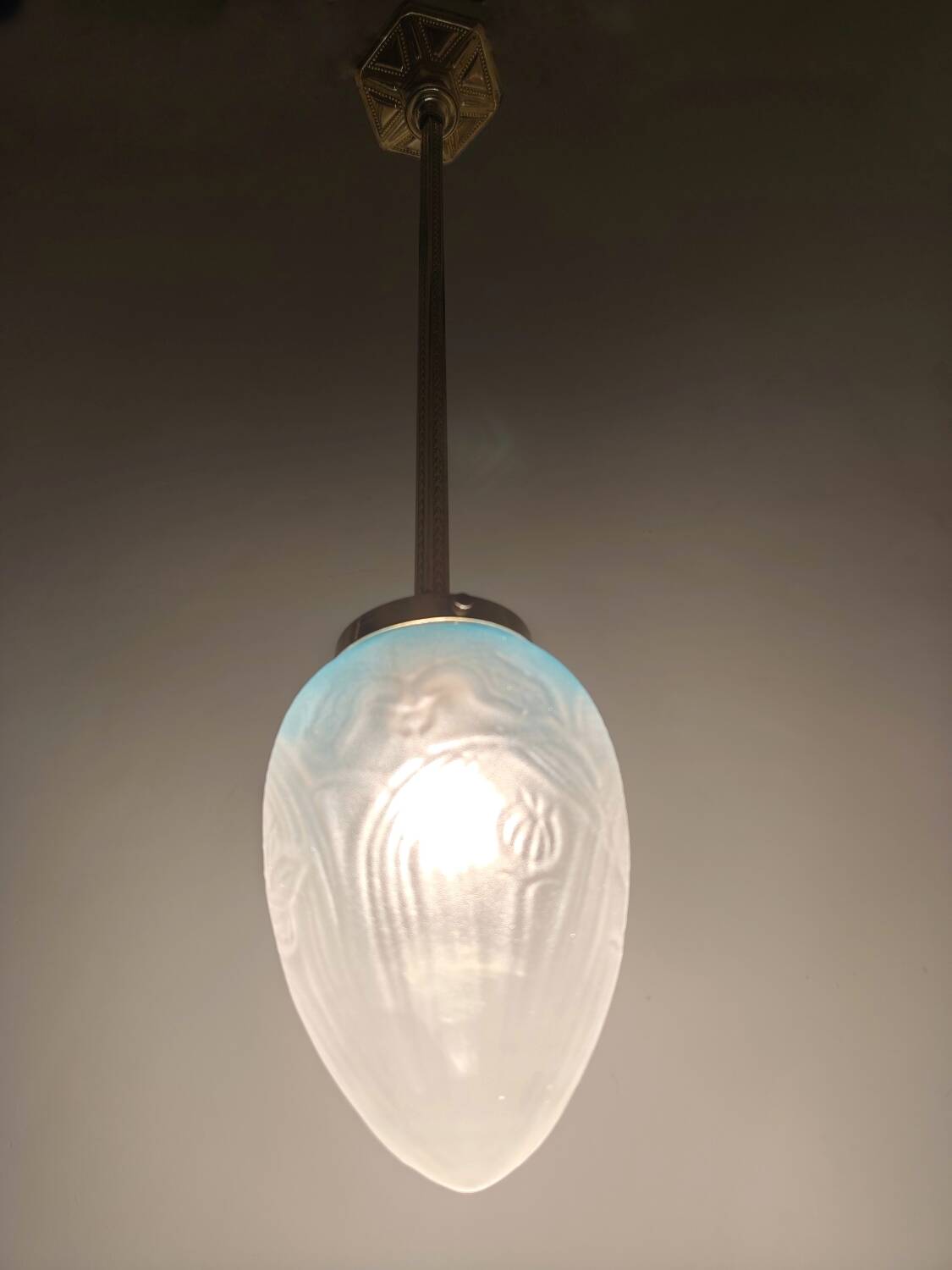 Lámpara "Art Nouveau" de latón y cristal. España, 1930s.