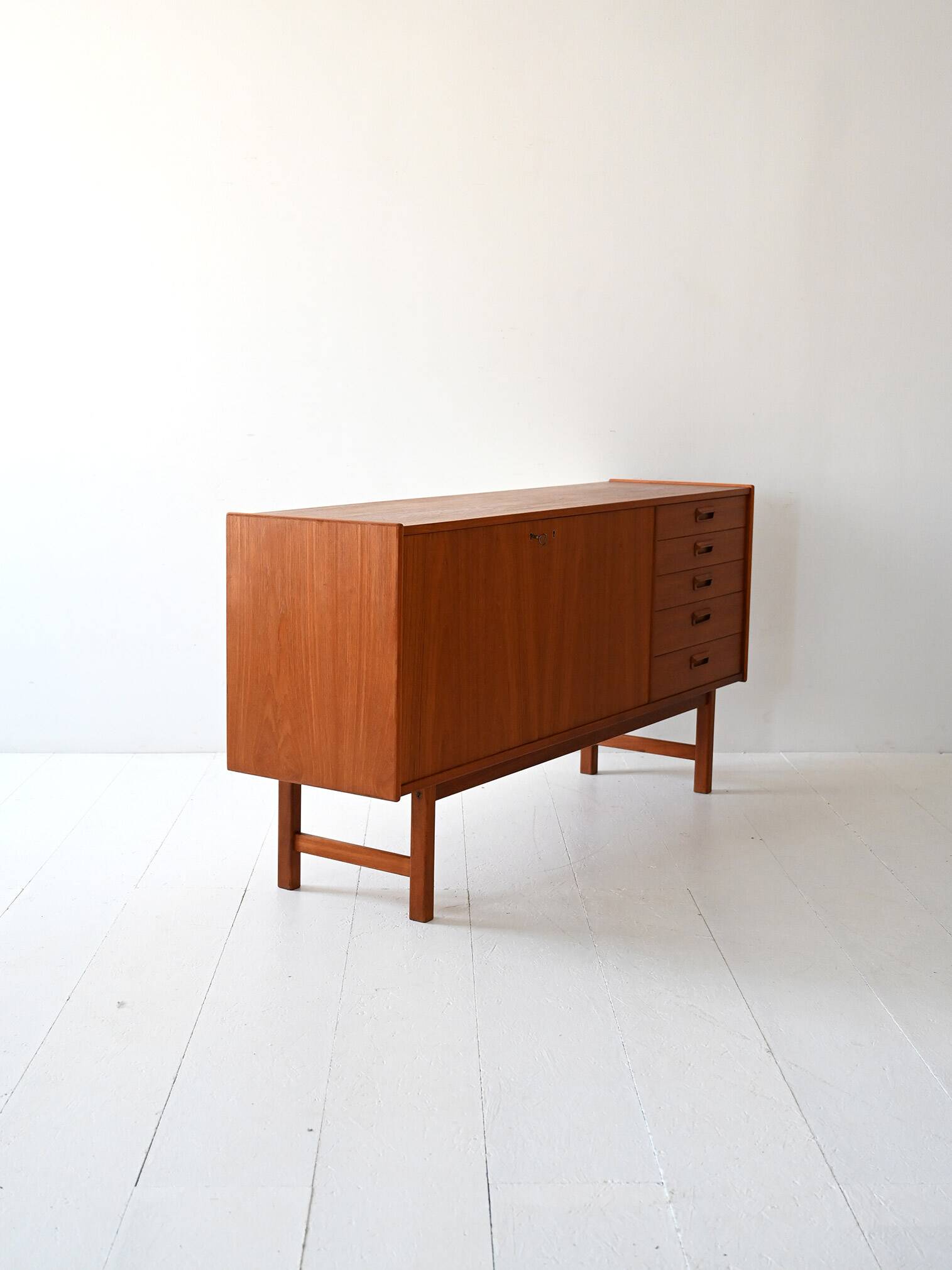 Scandinavian Teak Sideboard with Sculpted Drawers, 1950s/1960s