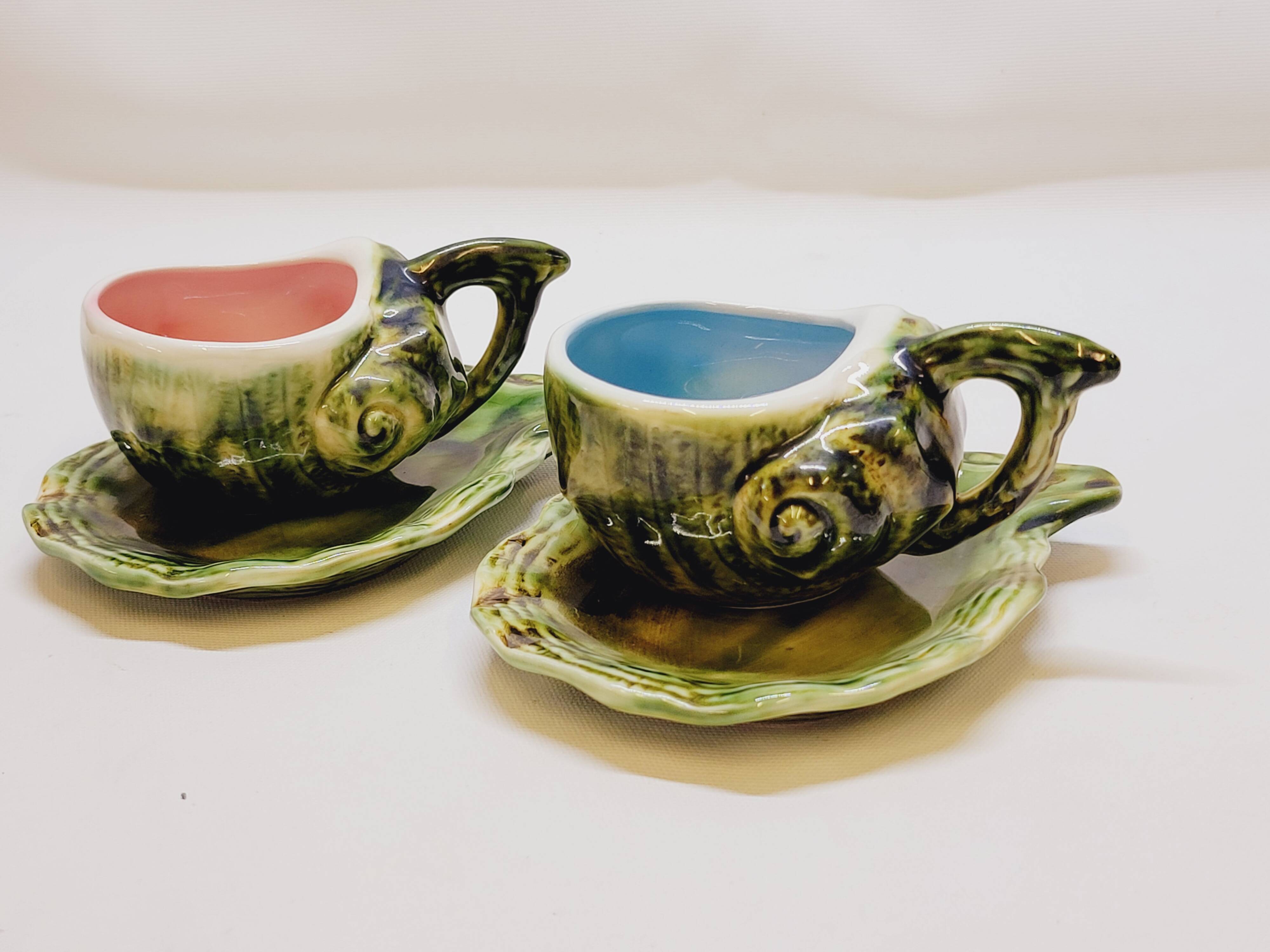 2 cups + 2 saucers in majolica slip ceramic zoomorphic snail shape