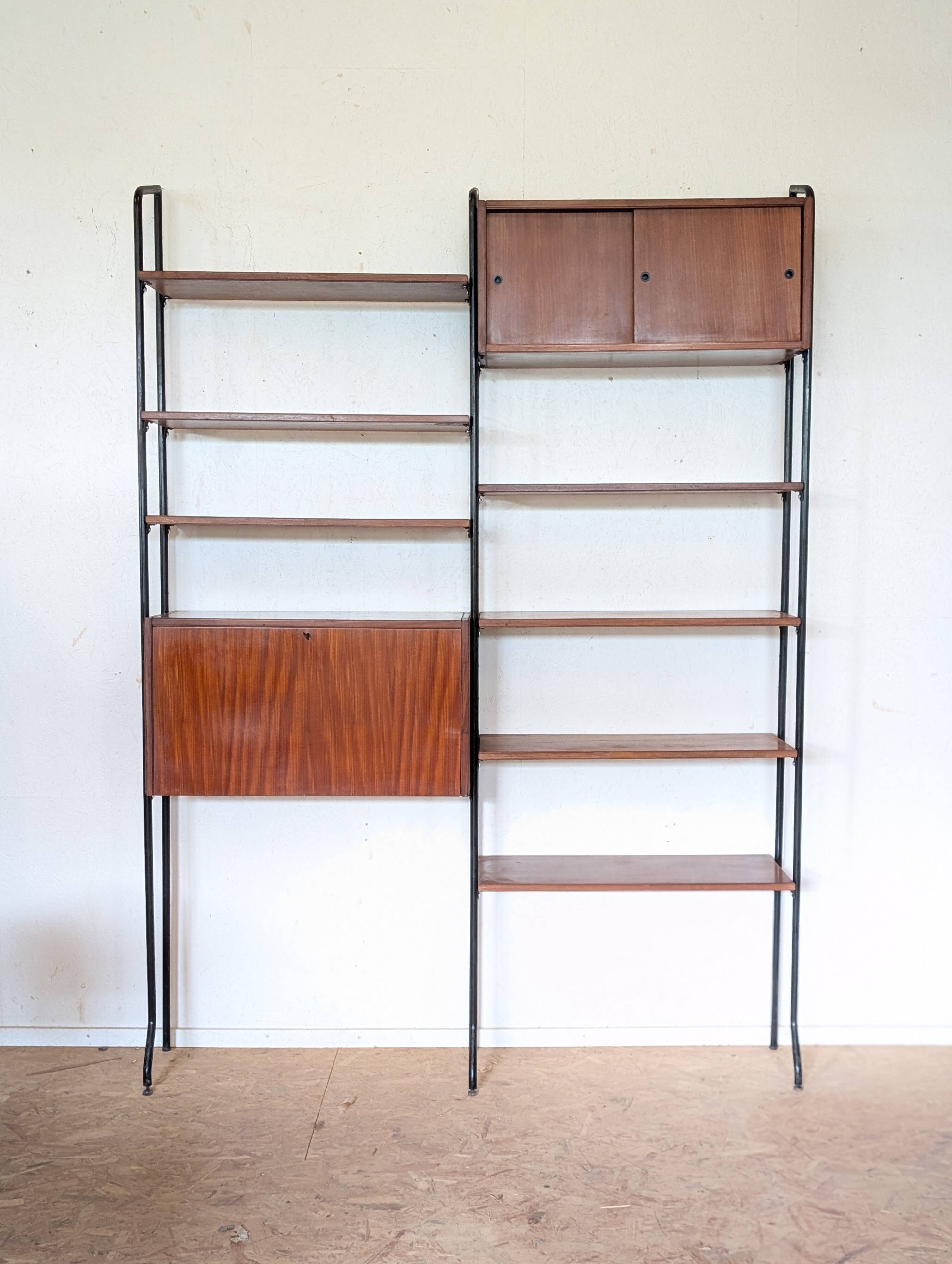 Free-standing teak bookshelf, Italy, 1960s