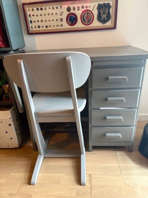 Accounting office and its roller chair from laurette's