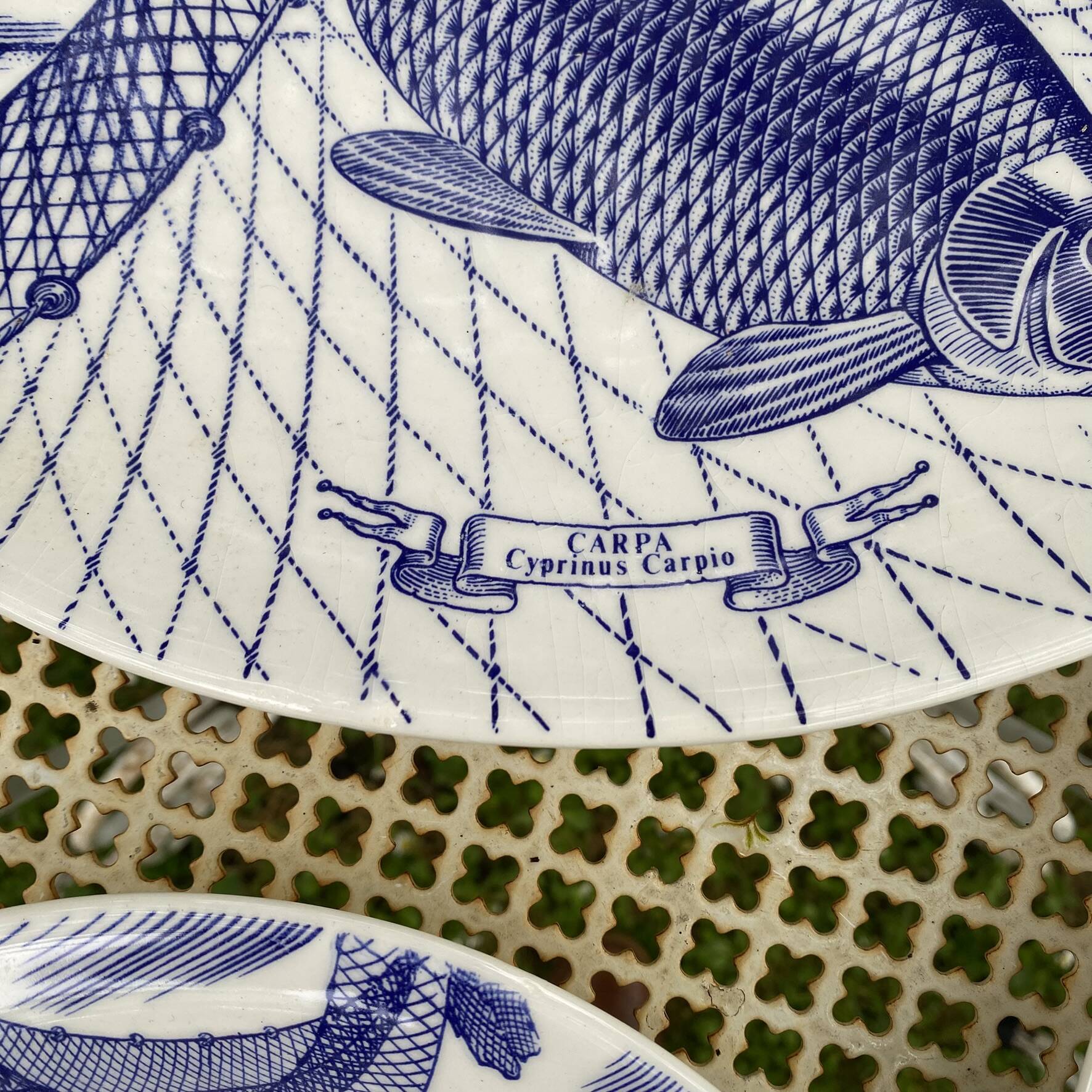 Plates and dish, fish service with cobalt blue decoration.