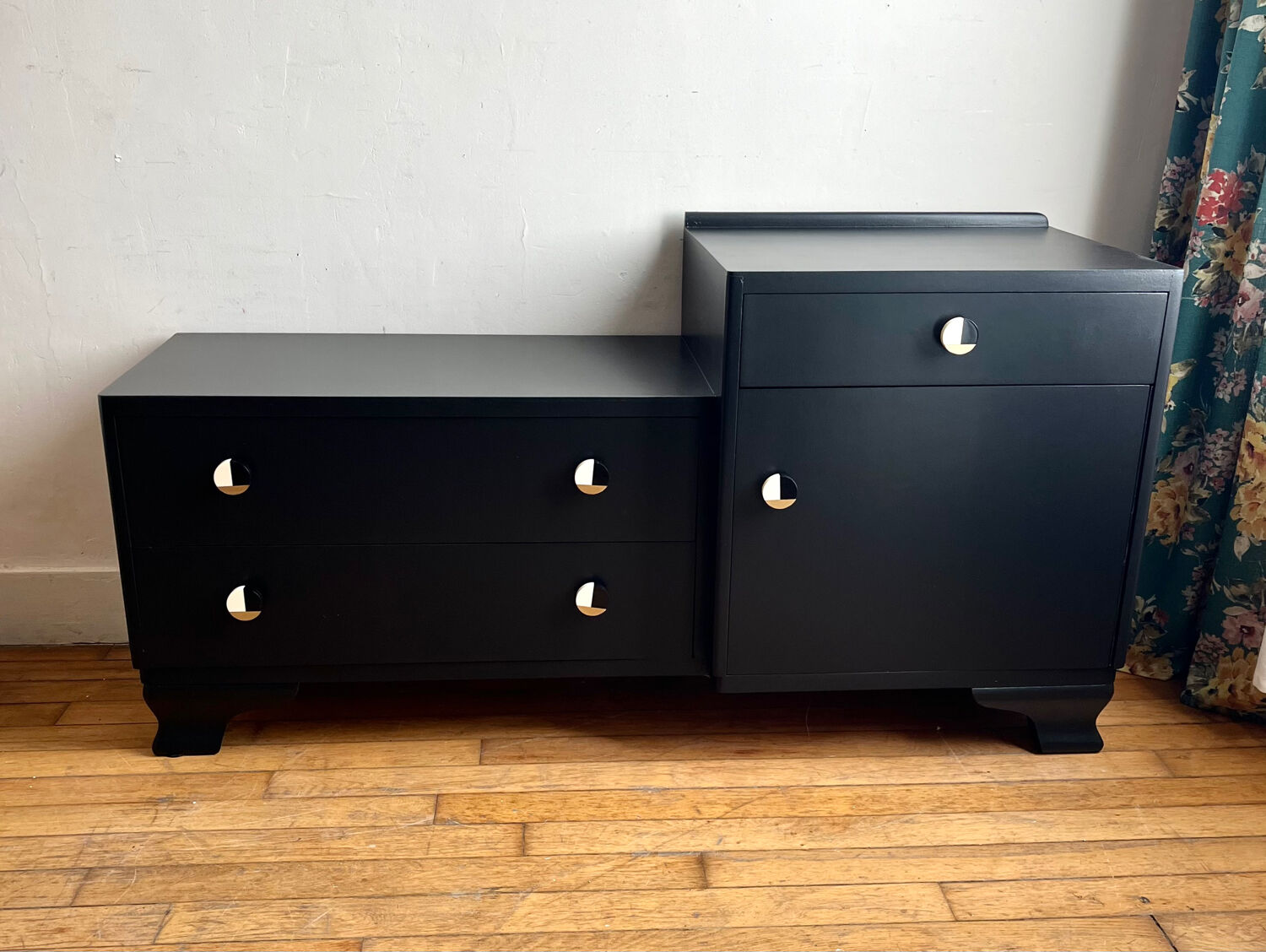 Asymmetrical entrance furniture