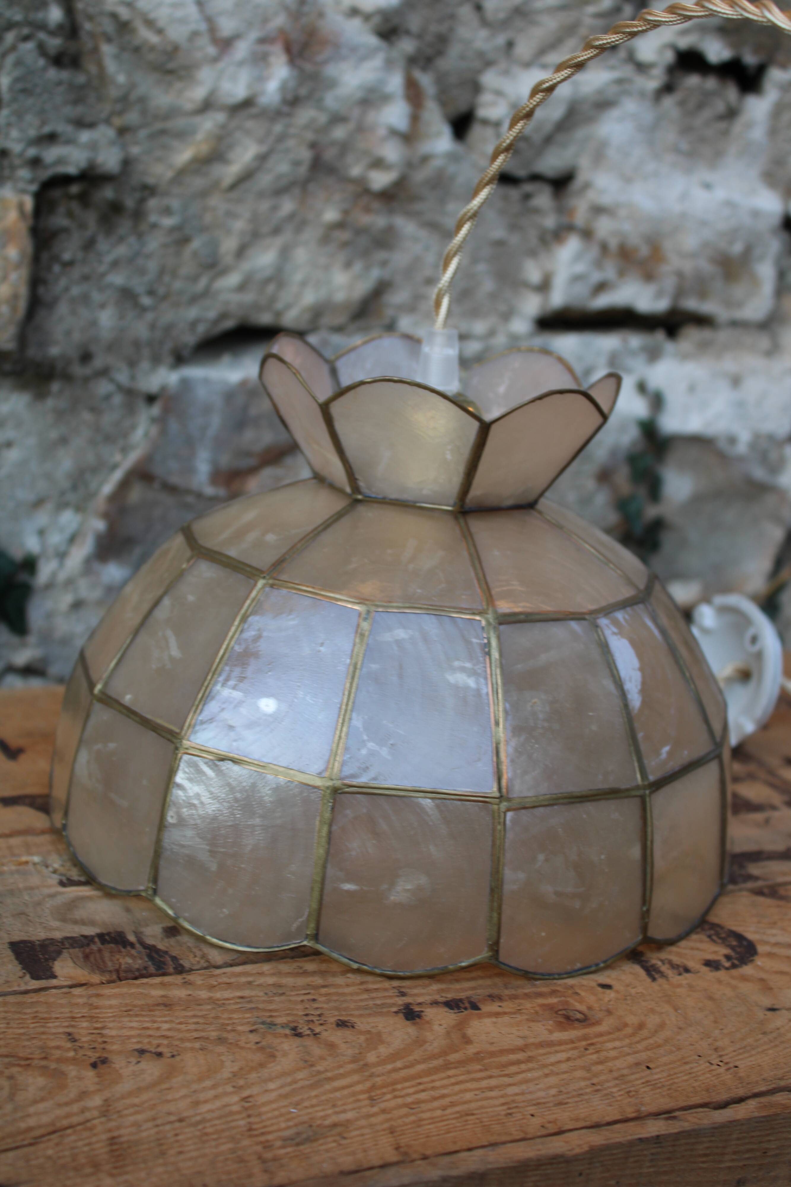 Hanging in mother-of-pearl and brass