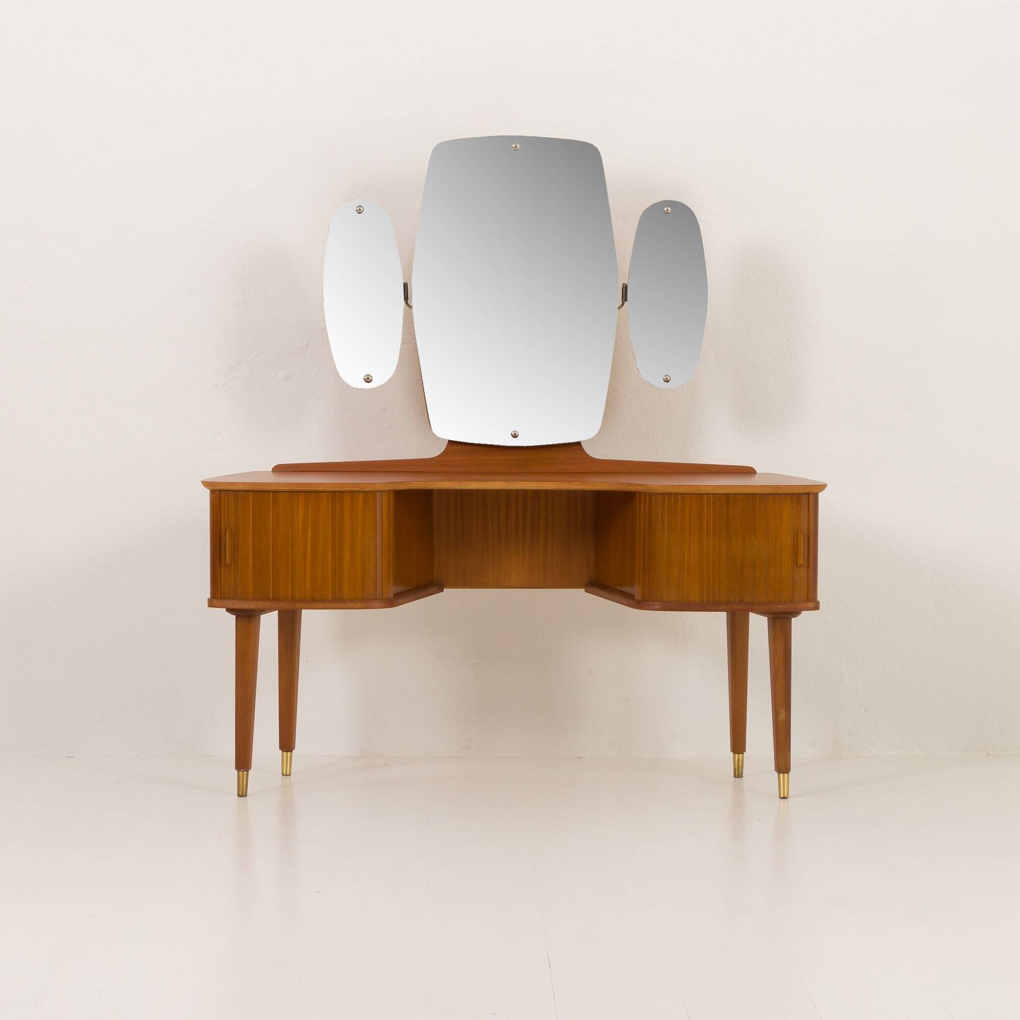 Scandinavian dressing table by Viken Mobelfabrik, attributed to Fredrik Kayser, Norway, 1957
