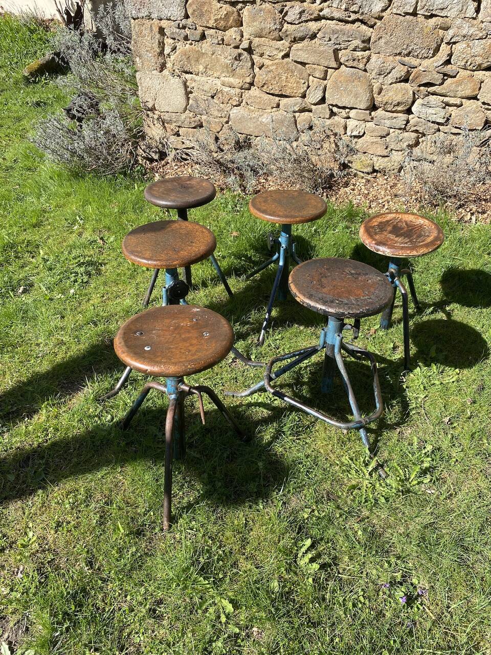 6 adjustable industrial workshop stools, 50s/60s