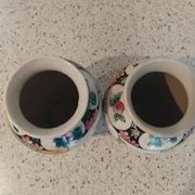 2 Japanese-style decorative vases