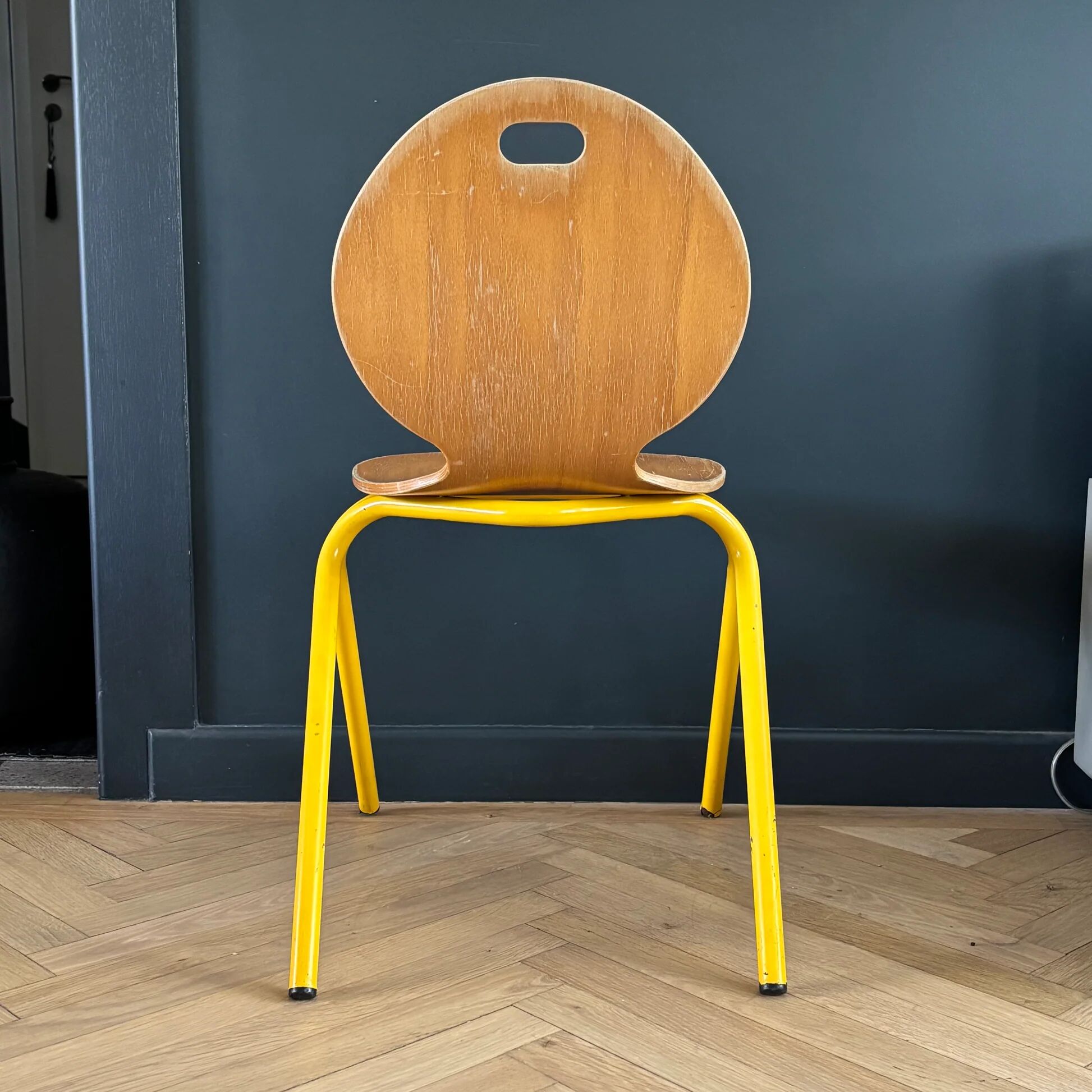 Chaise d’école enfant en lamellé-collé cintré