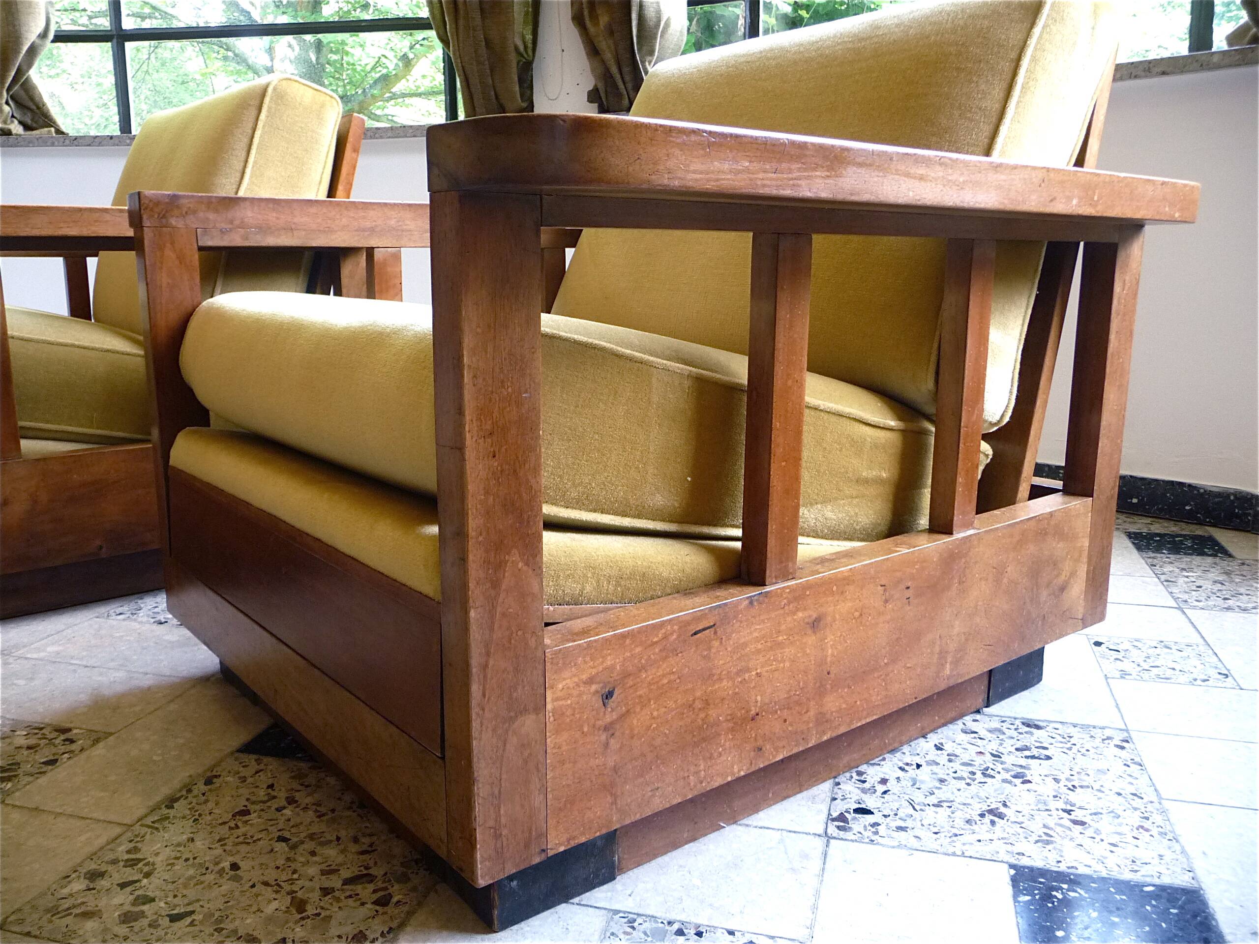 Set of 2 Cubist Art Déco Club Chairs in Wood and Velvet, Germany 1920s