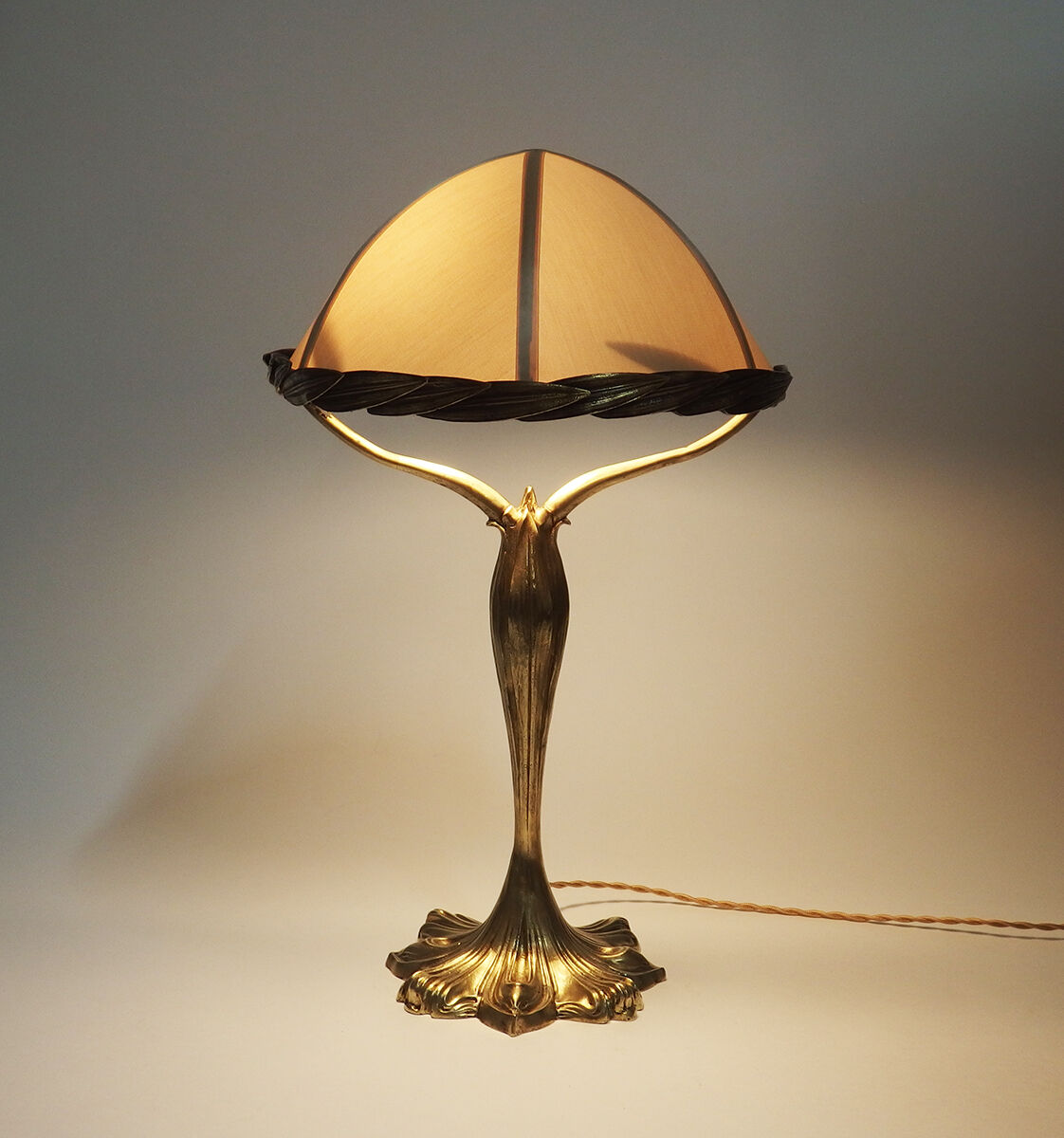 Bronze art nouveau lamp