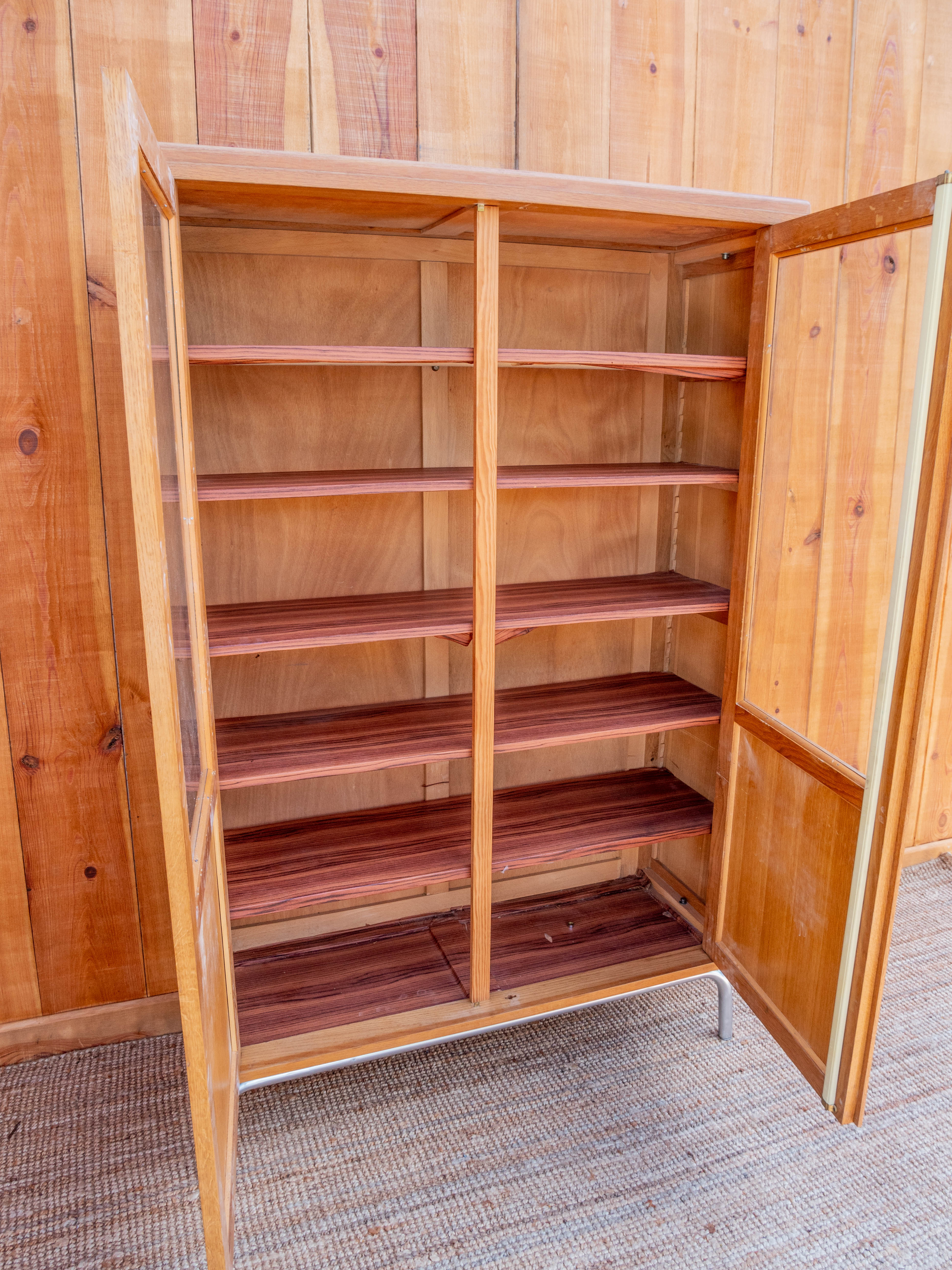 Armoire parisienne