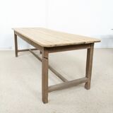 Farm table
