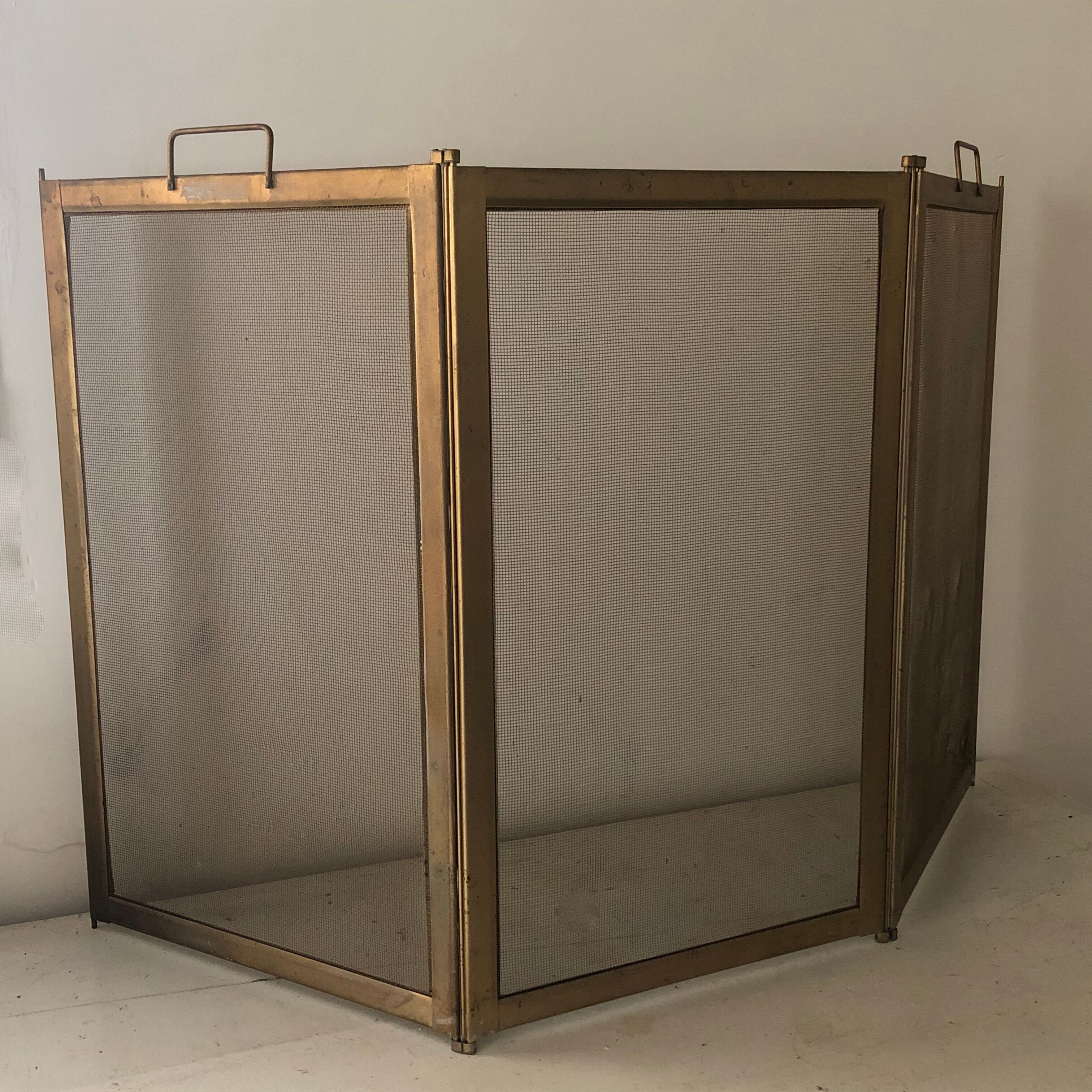 Three-way brass firewall