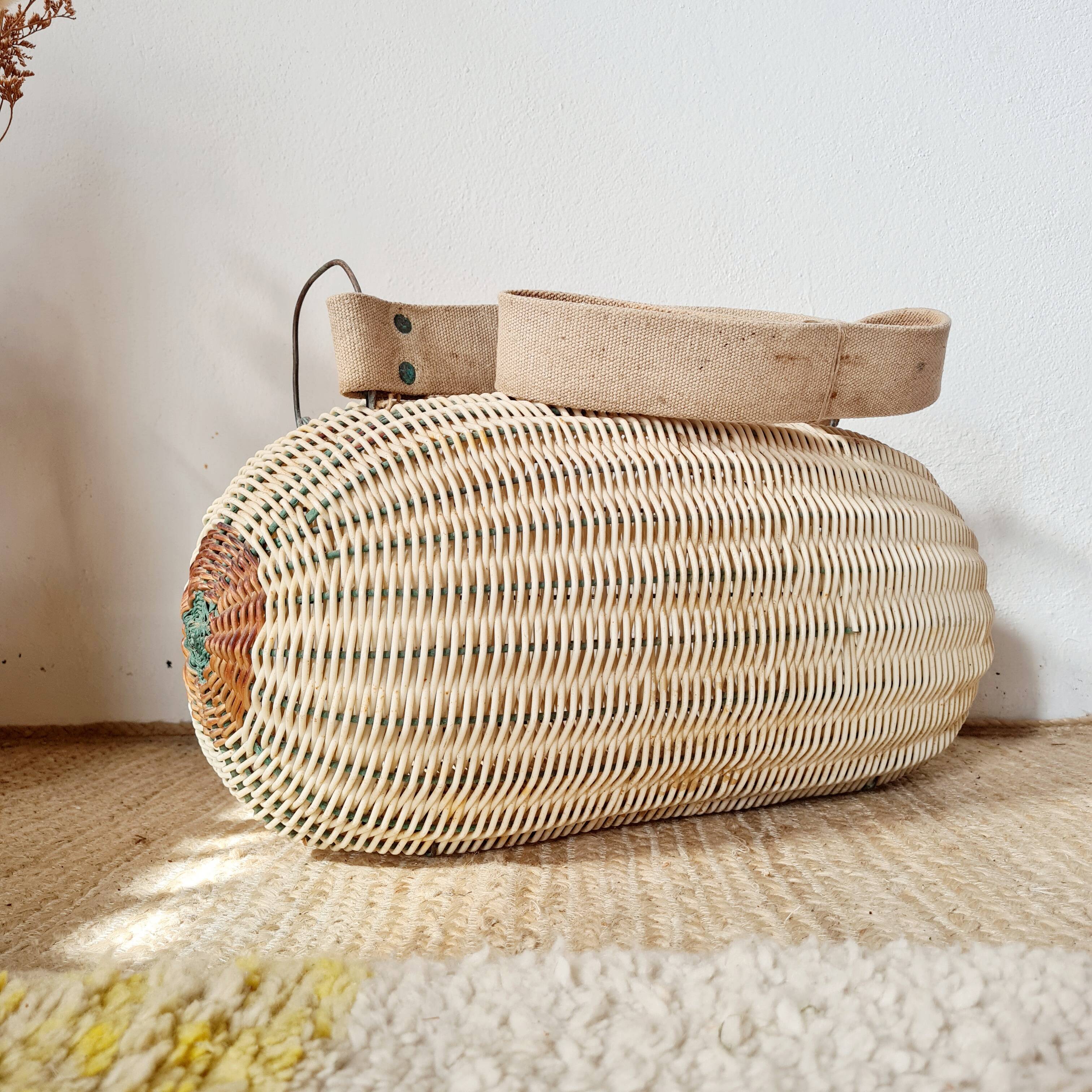 Panier ancien, besace en osier tressé - art populaire