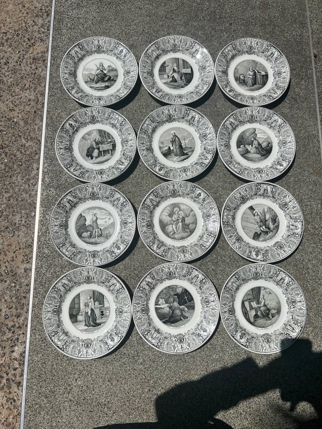 Creil Montereau - duo of blue plates